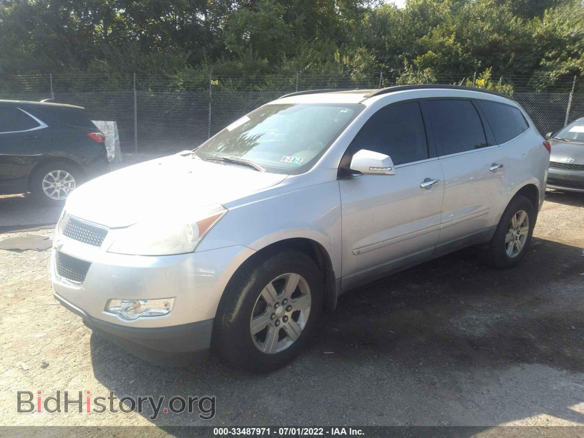 2009 CHEVROLET TRAVERSE - VIN: 1GNER23D09S166310 - Фото 2