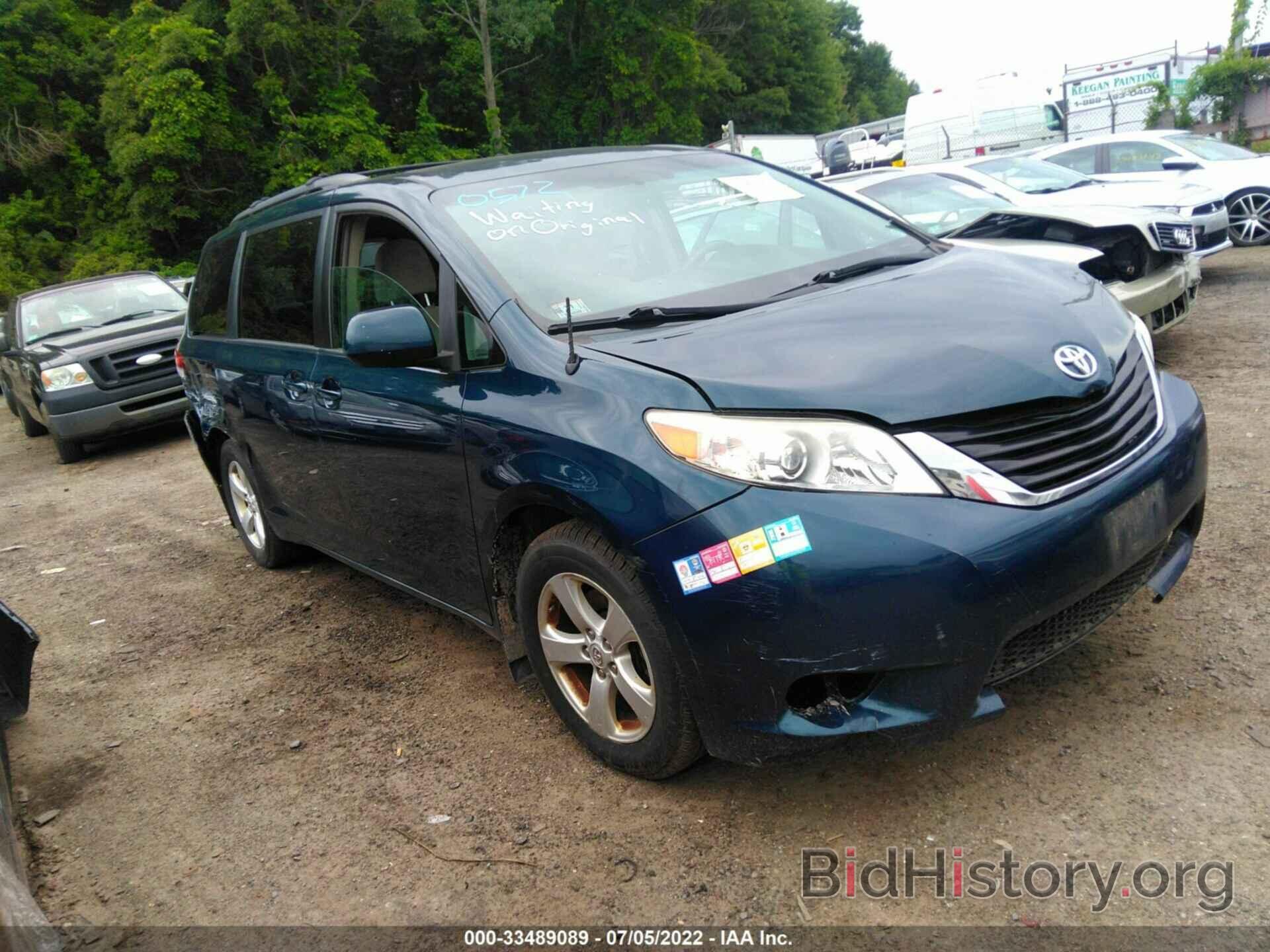 Фотография 5TDKK3DC8BS100467 - TOYOTA SIENNA 2011