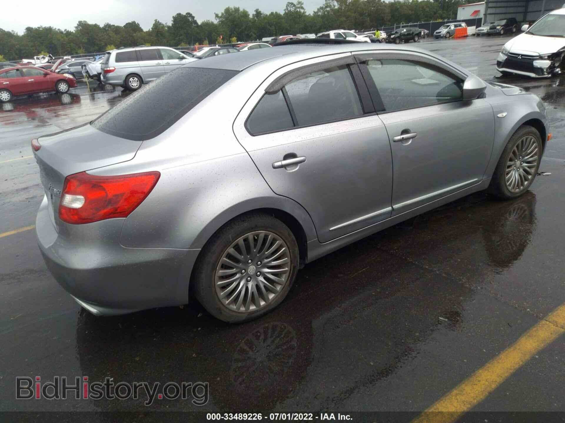 2010 SUZUKI KIZASHI - VIN: JS2RF9A57A6100329 - Photo 4