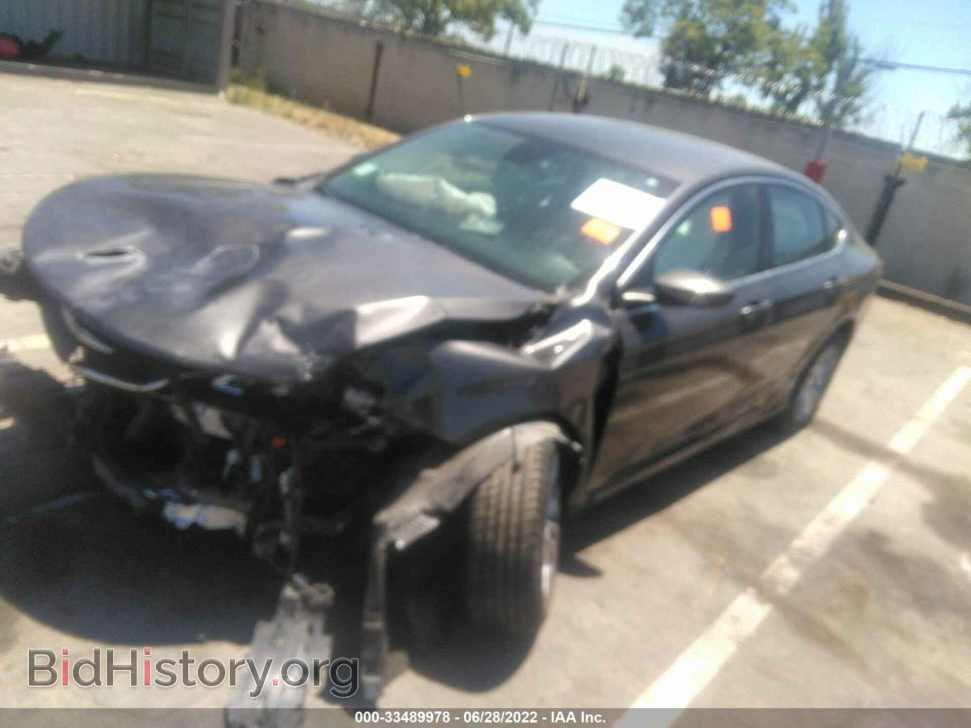 2015 CHRYSLER 200 - VIN: 1C3CCCAB2FN579353 - Фото 2