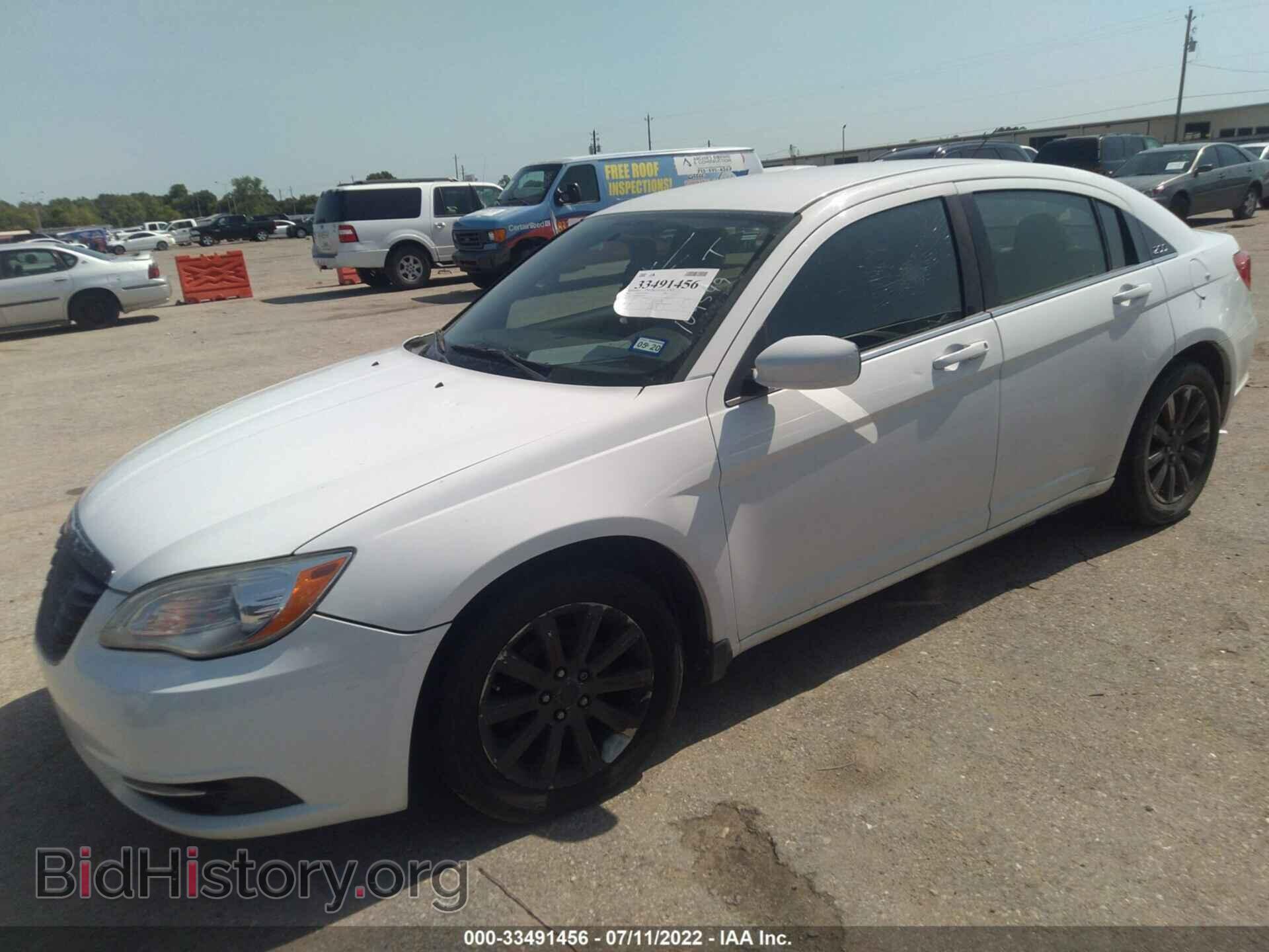 2012 CHRYSLER 200 - VIN: 1C3CCBBB6CN104549 - Фото 2