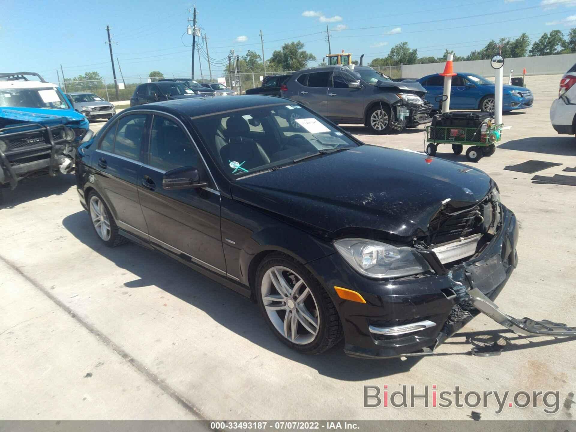 Photo WDDGF4HB8CA658812 - MERCEDES-BENZ C-CLASS 2012