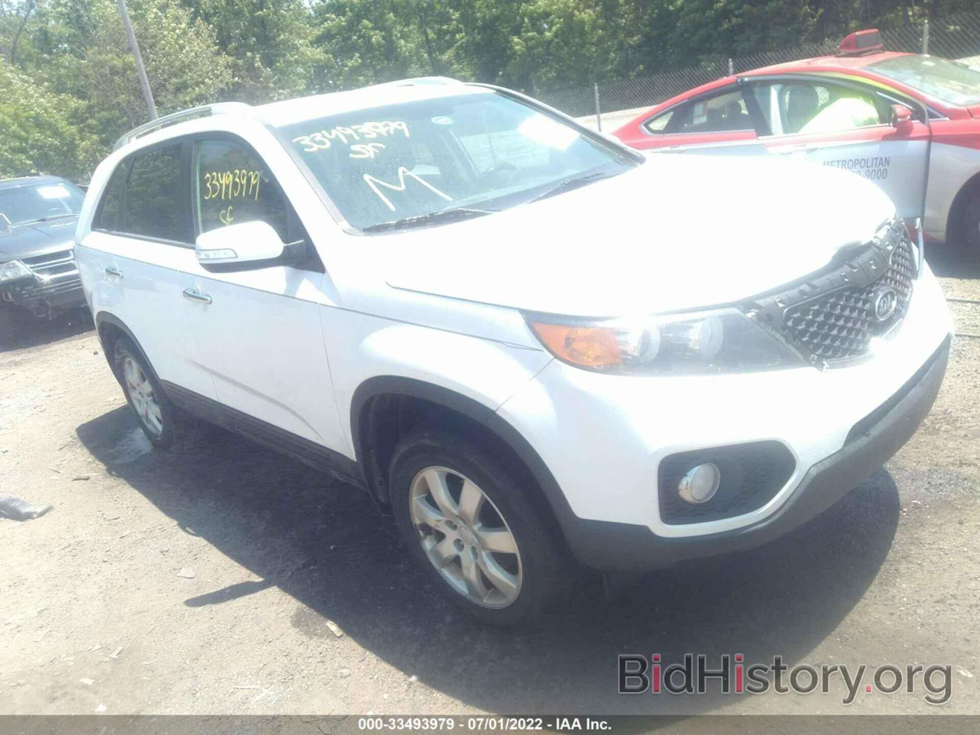 Photo 5XYKT3A1XBG108907 - KIA SORENTO 2011