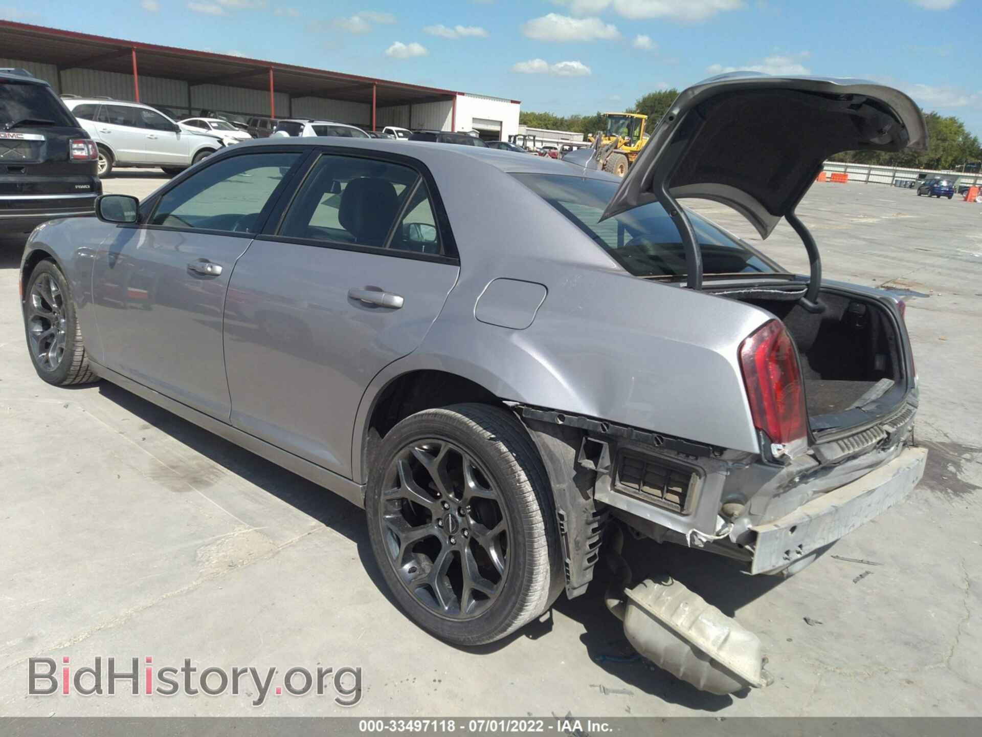 2018 CHRYSLER 300 - VIN: 2C3CCABG4JH227441 - Фото 3
