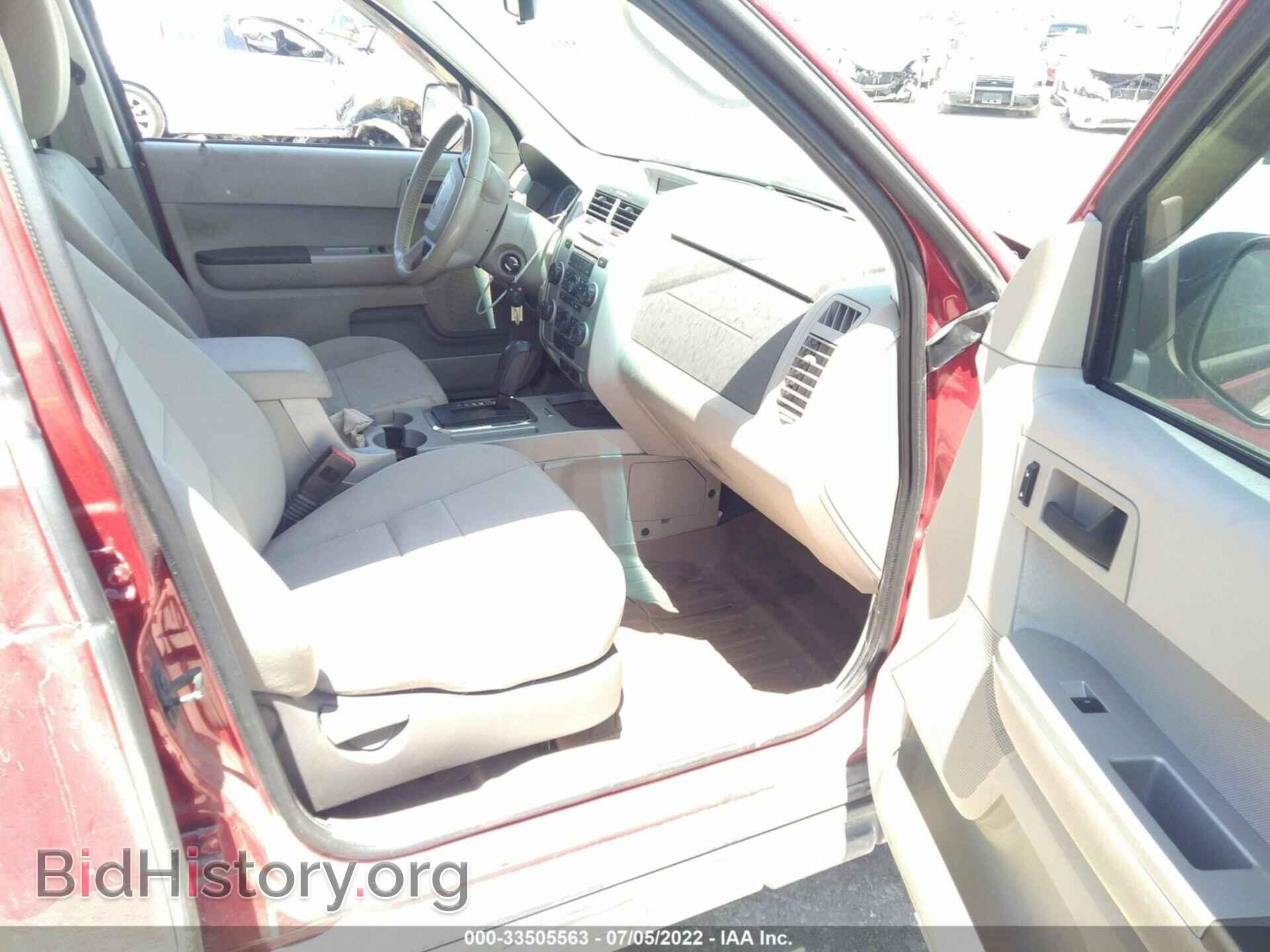 2010 FORD ESCAPE - VIN: 1FMCU0D73AKD37725 - Фото 5