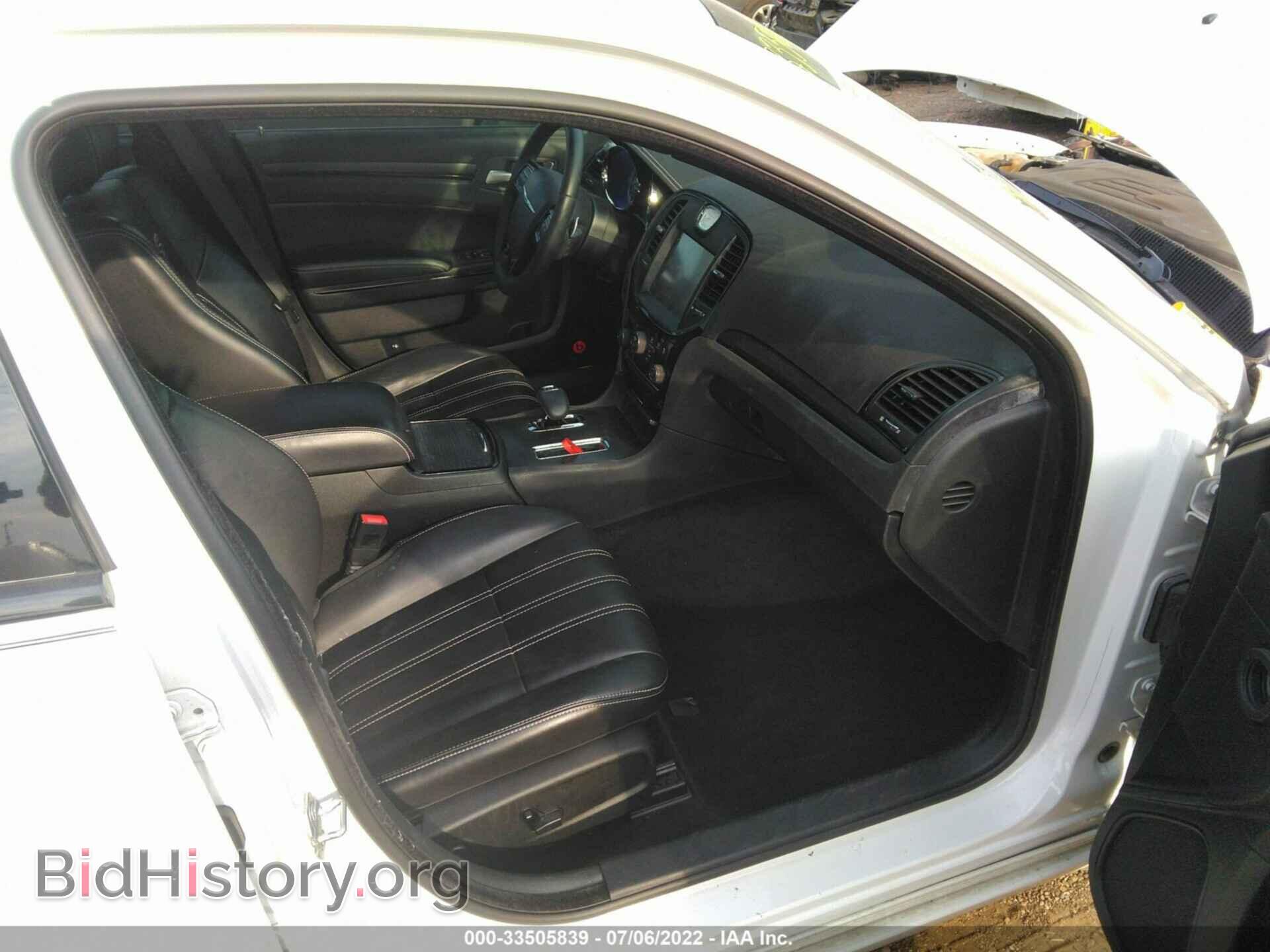 2014 CHRYSLER 300 - VIN: 2C3CCABG7EH355520 - Фото 5