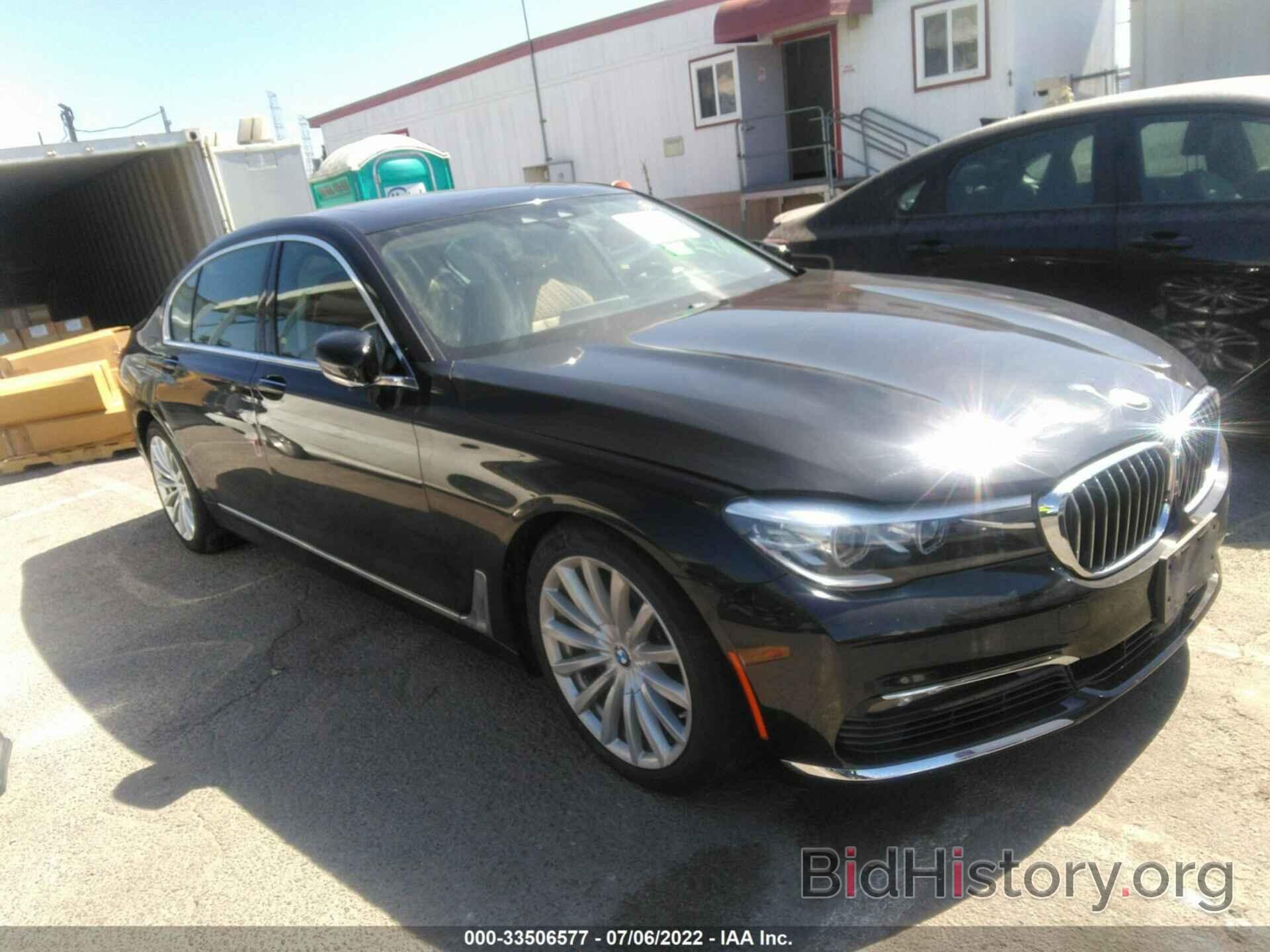 Photo WBA7E2C50HG739193 - BMW 7 SERIES 2017