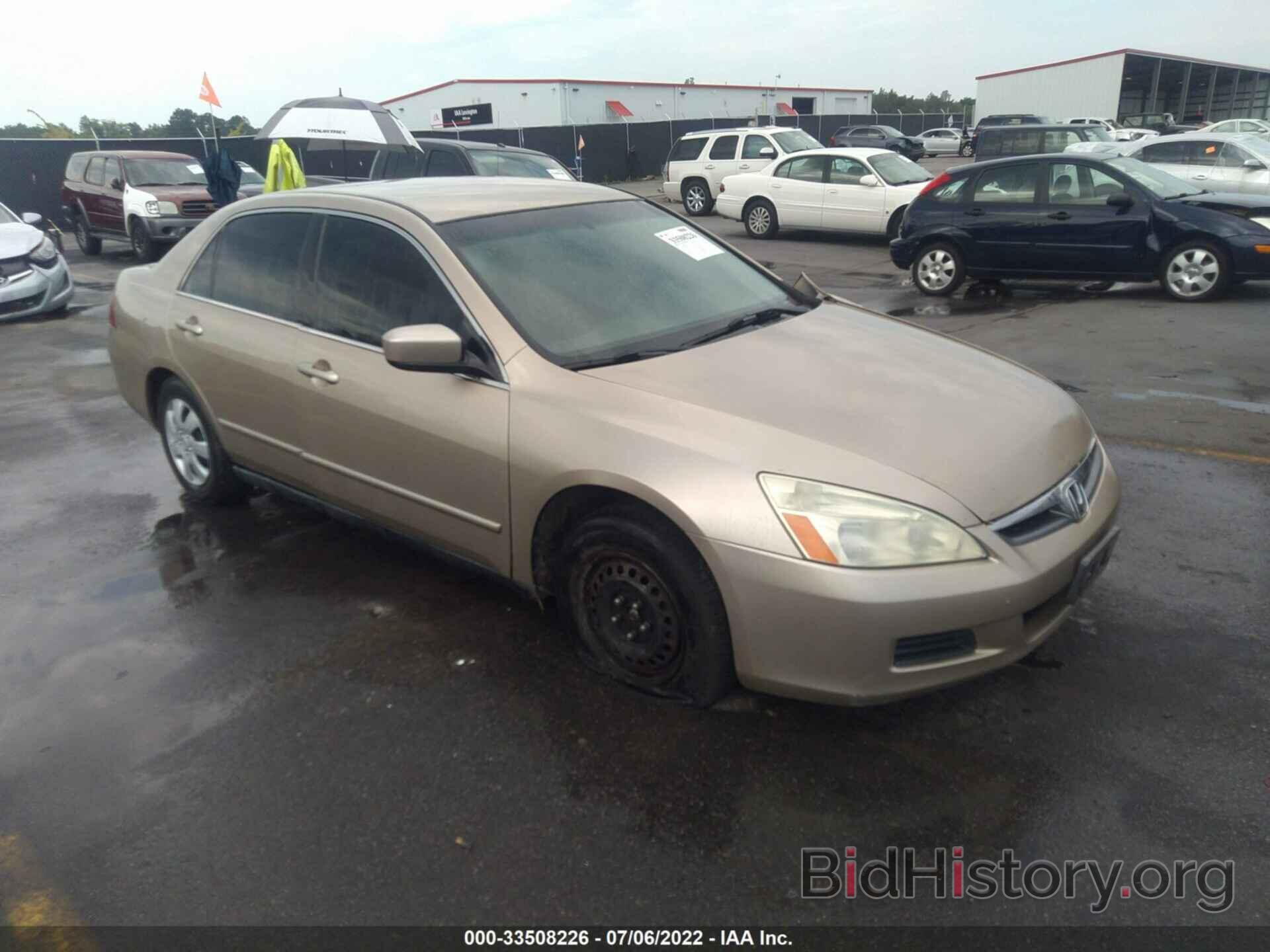 Photo 1HGCM56486A034328 - HONDA ACCORD SDN 2006