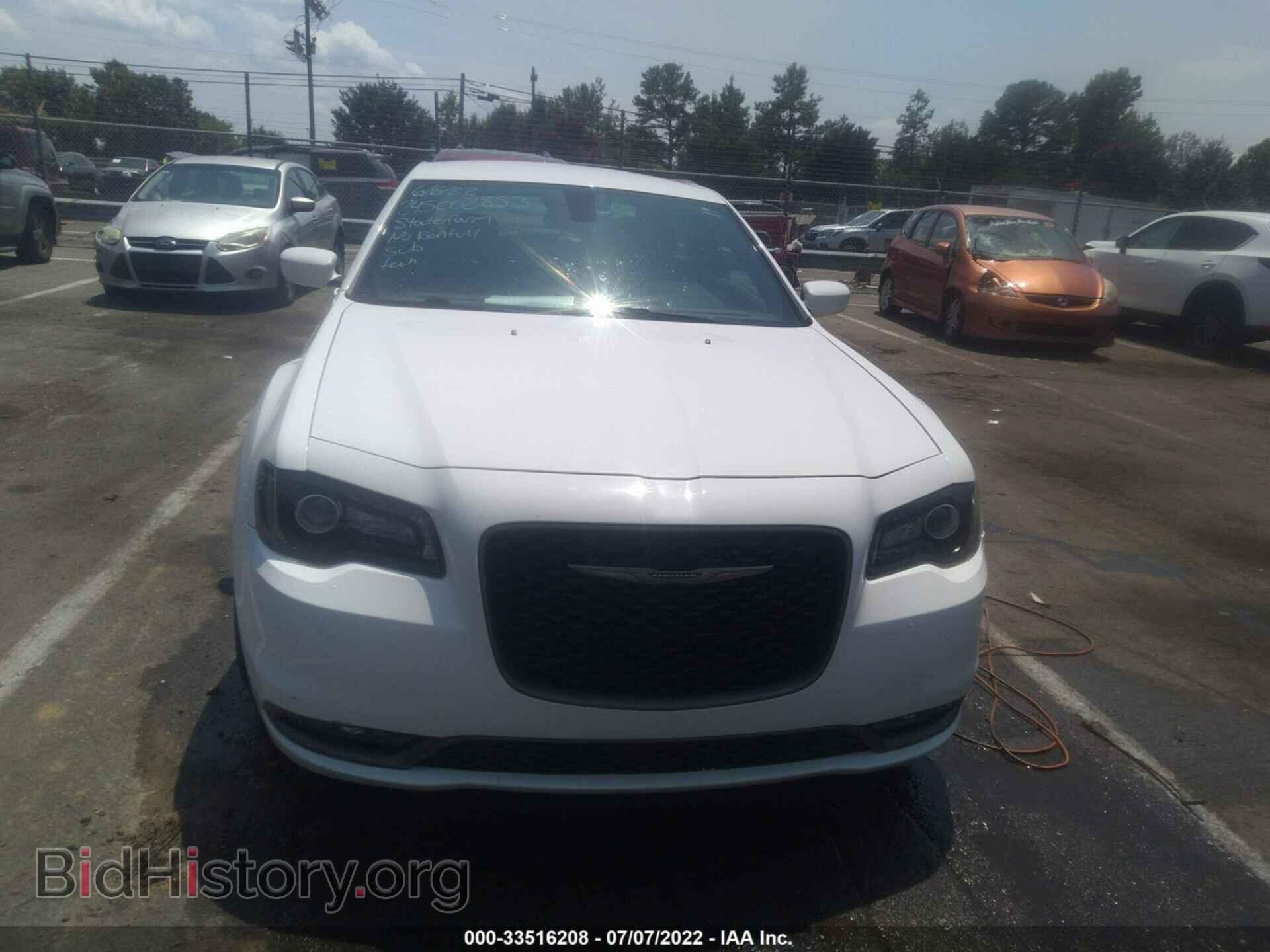 2019 CHRYSLER 300 - VIN: 2C3CCABG3KH517123 - Photo 6