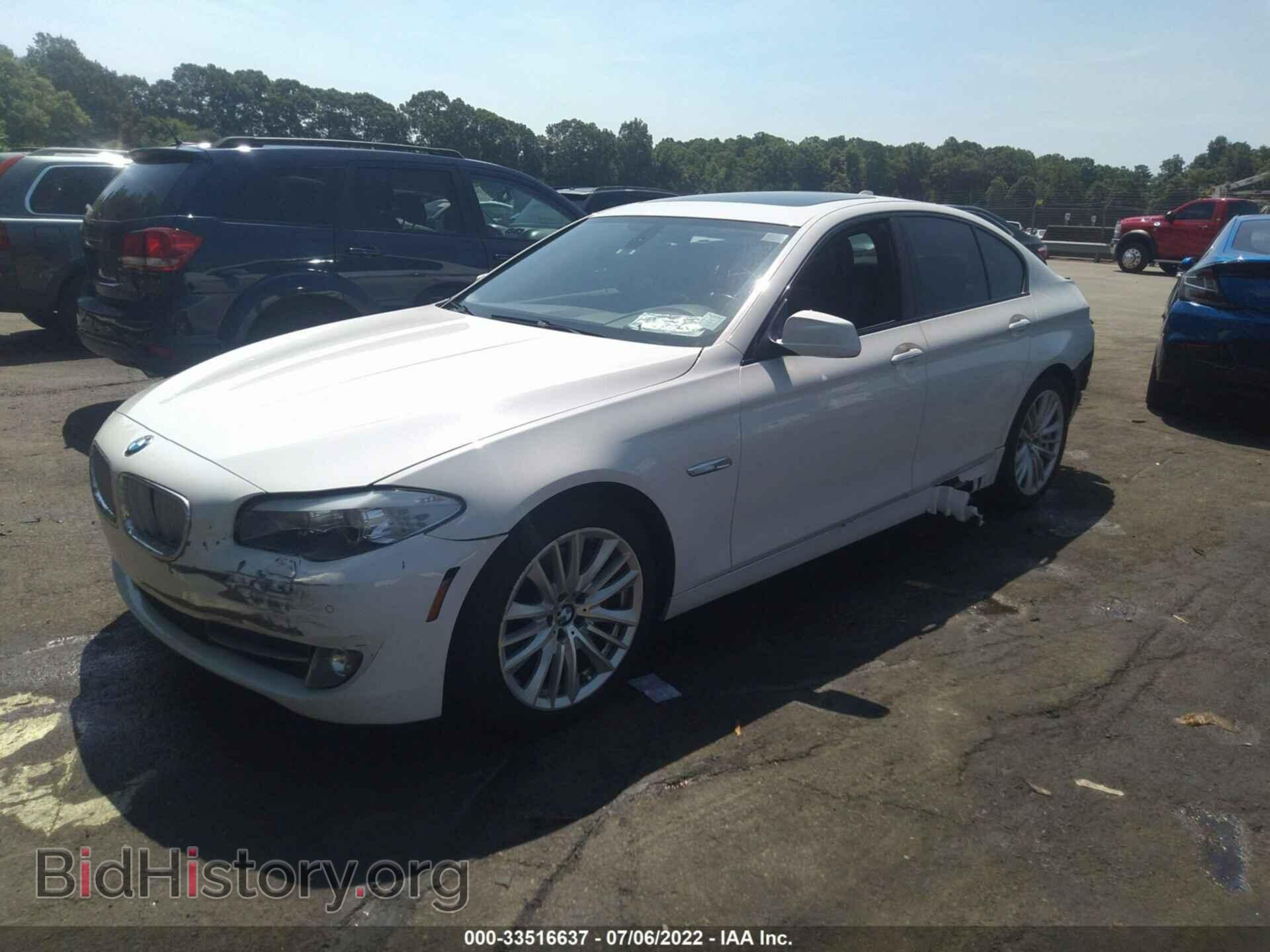 2011 BMW 5 SERIES - VIN: WBAFR9C5XBC758583 - Фото 2