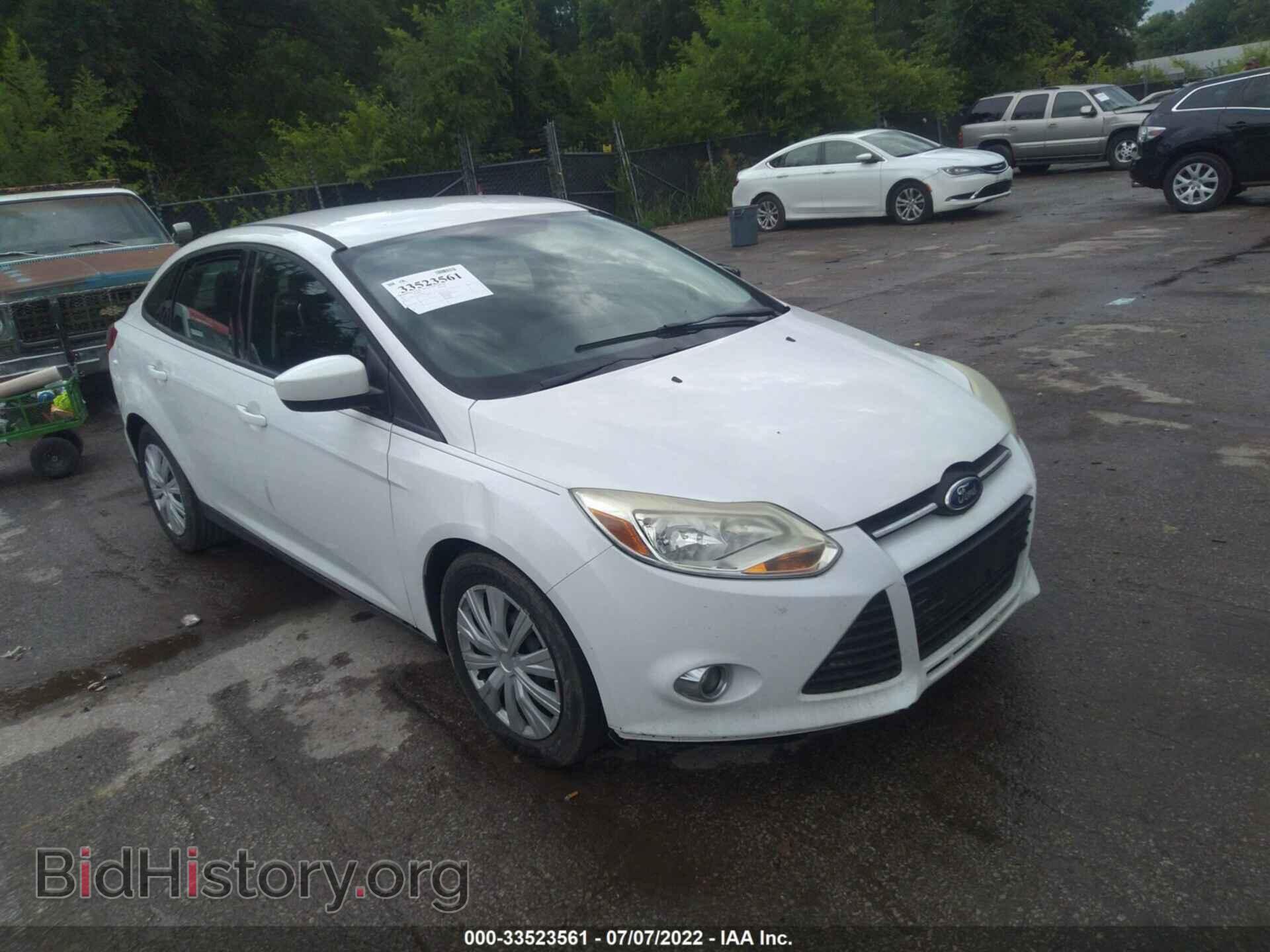 Photo 1FAHP3F22CL195908 - FORD FOCUS 2012