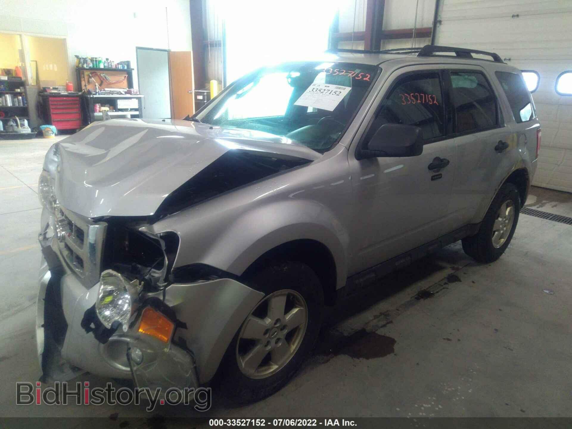 2011 FORD ESCAPE - VIN: 1FMCU0D77BKC31442 - Photo 2