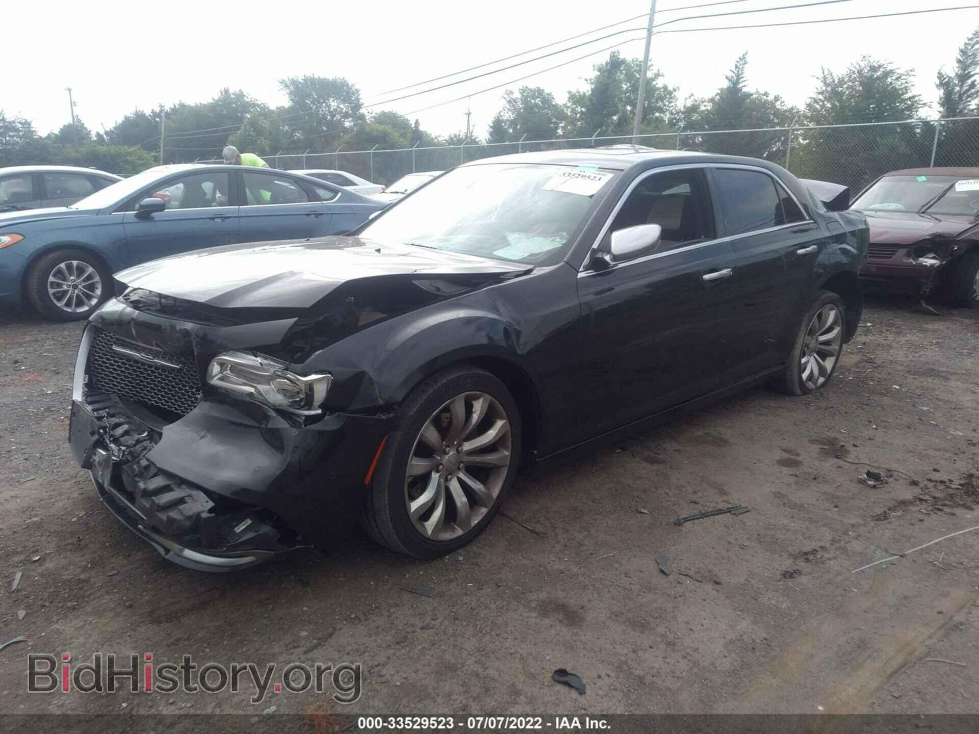 2015 CHRYSLER 300 - VIN: 2C3CCAPT2FH837867 - Фото 2