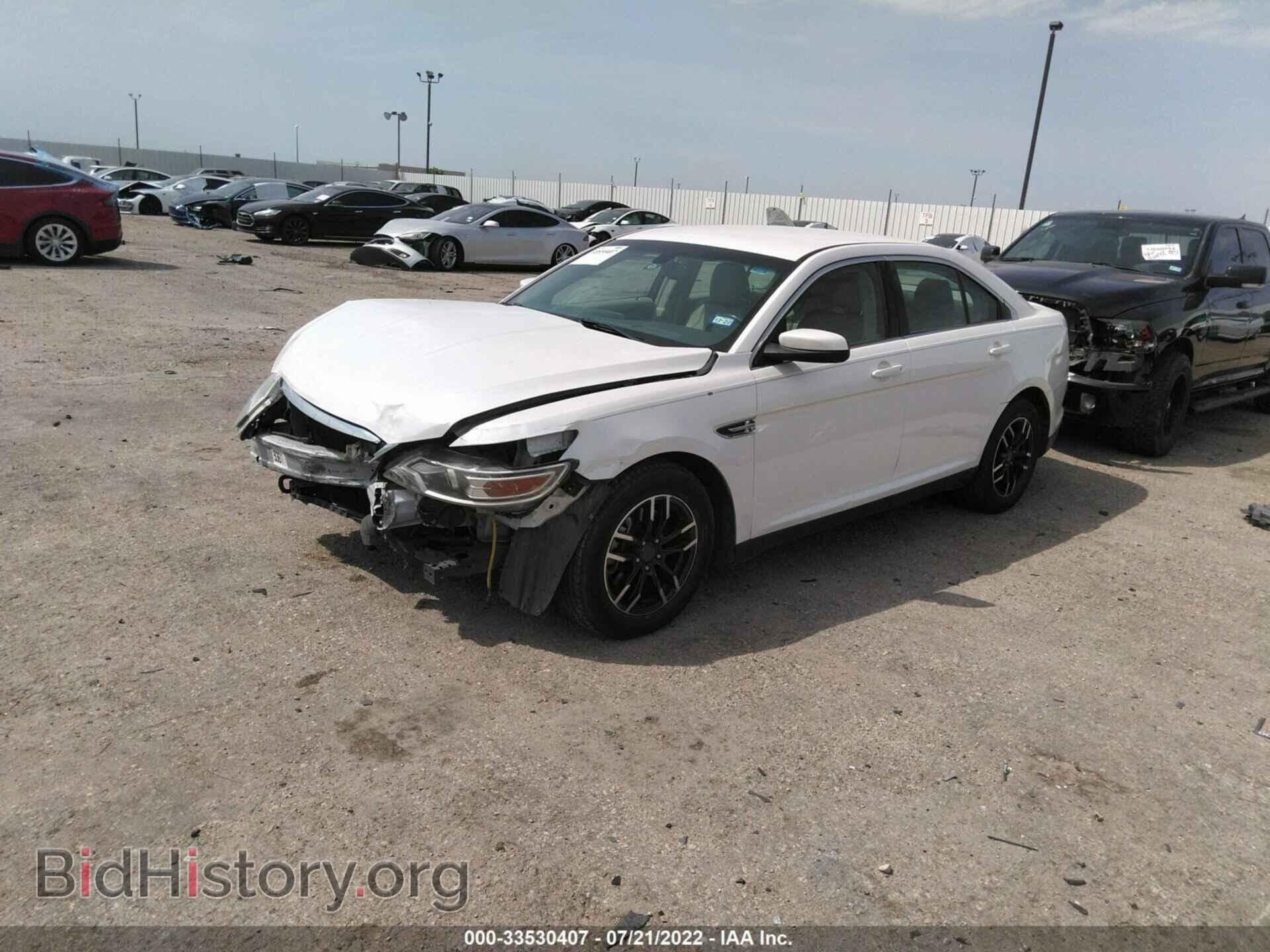 2011 FORD TAURUS - VIN: 1FAHP2EW2BG123743 - Photo 2