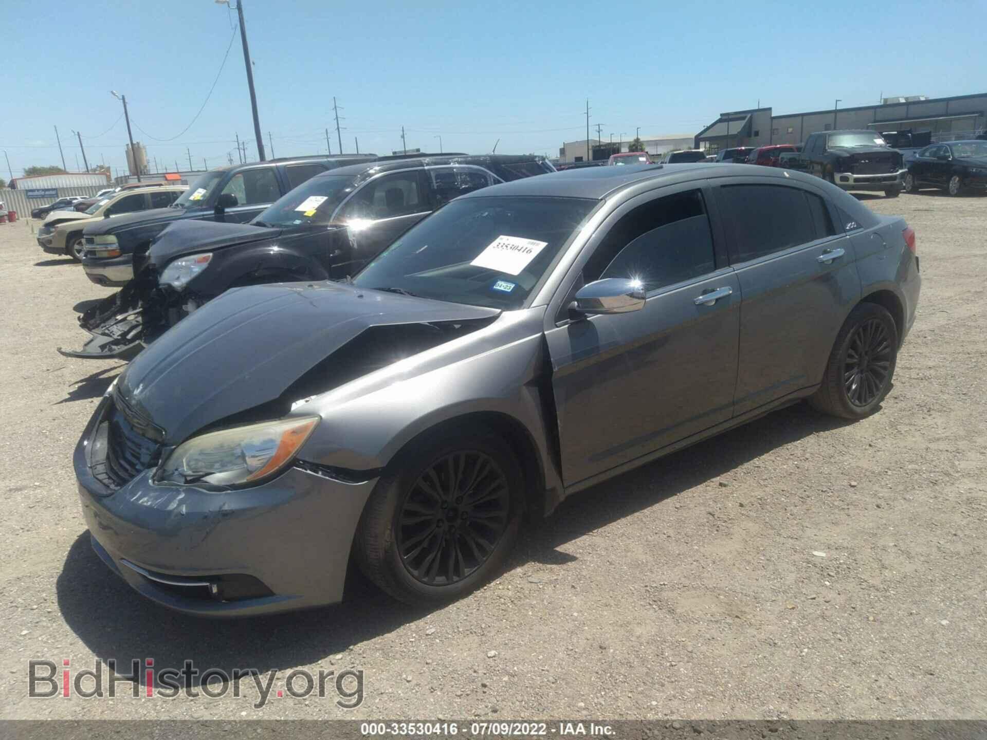 2012 CHRYSLER 200 - VIN: 1C3CCBCG3CN175749 - Фото 2