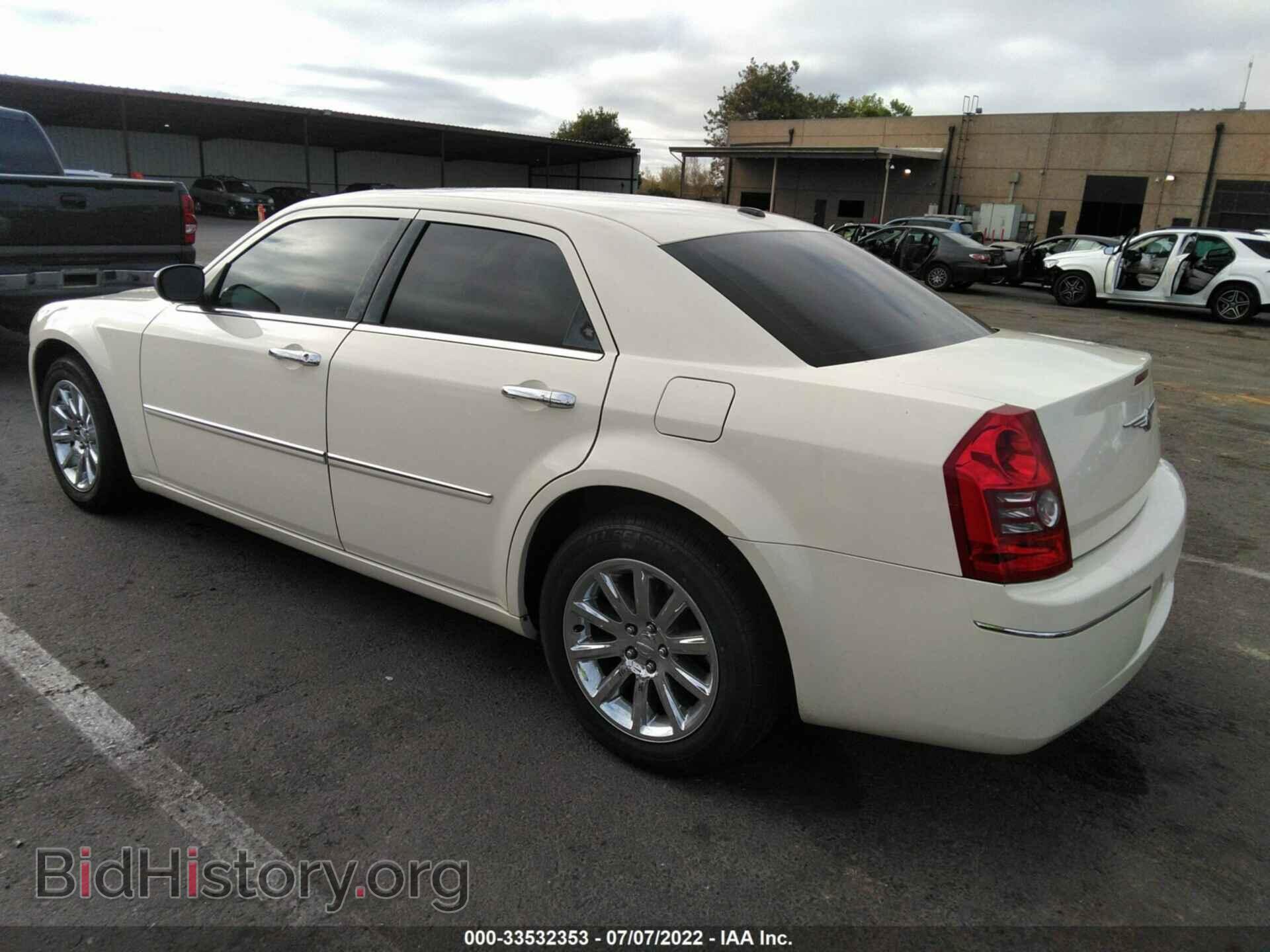 2010 CHRYSLER 300 - VIN: 2C3CA5CV8AH294022 - Фото 3