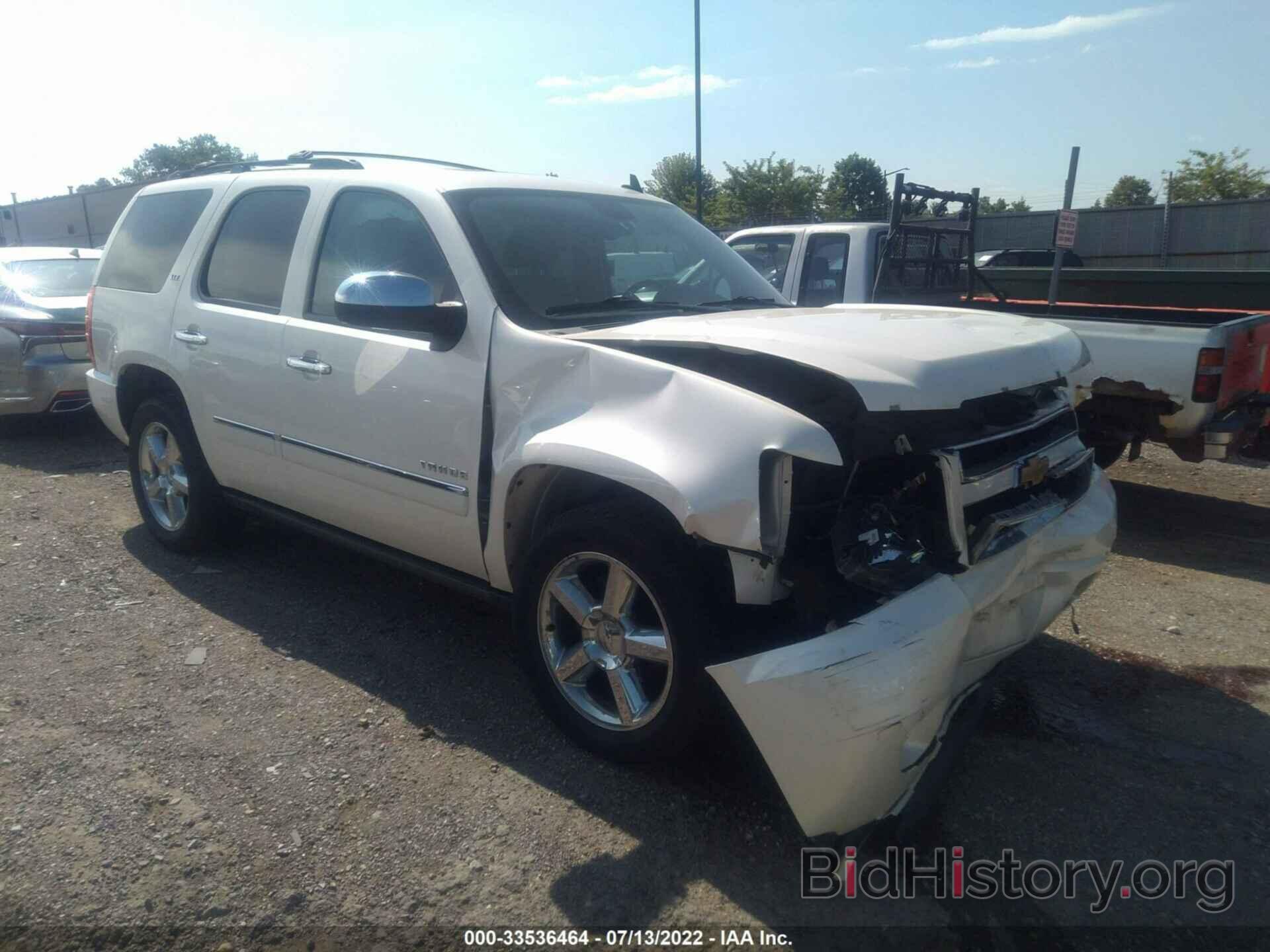 Photo 1GNSKCE03DR301870 - CHEVROLET TAHOE 2013