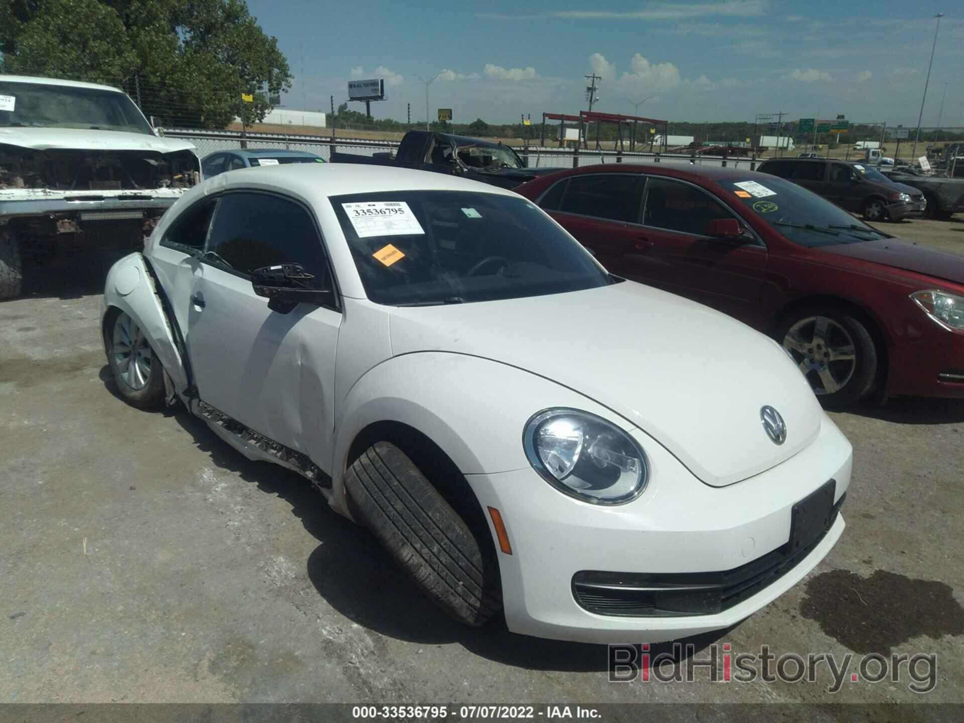 Photo 3VWFP7AT2EM624522 - VOLKSWAGEN BEETLE COUPE 2014
