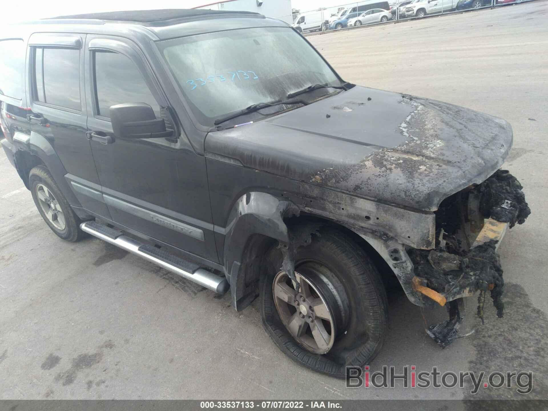 Photo 1J8GN28K88W246944 - JEEP LIBERTY 2008