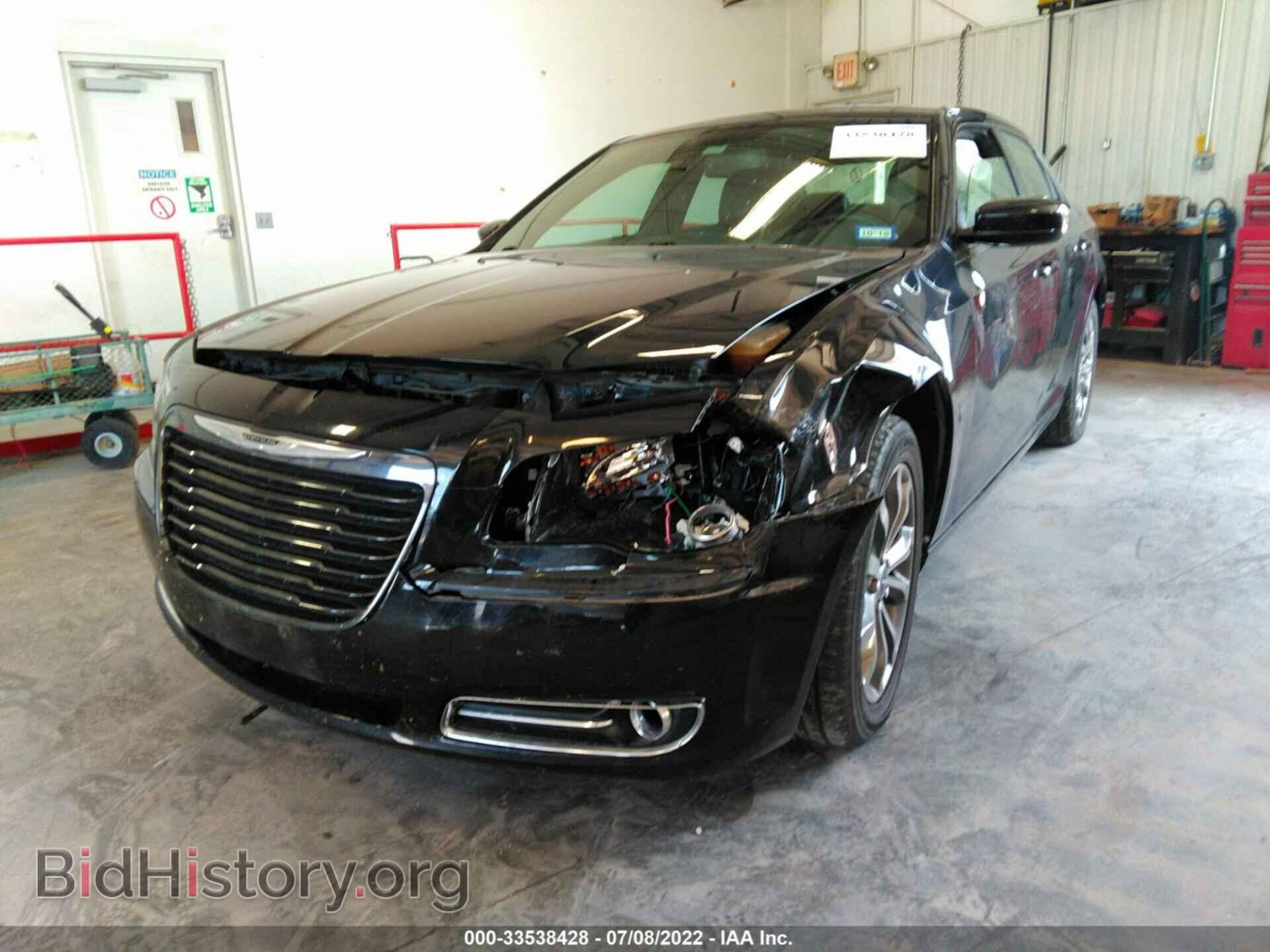 2014 CHRYSLER 300 - VIN: 2C3CCAGG3EH337203 - Фото 2