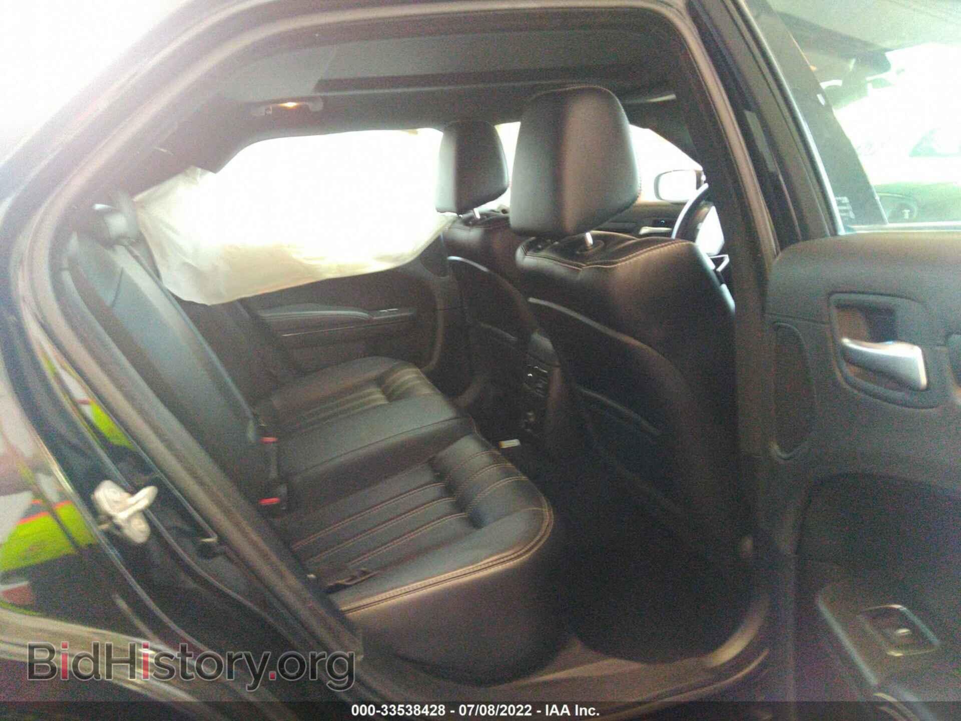 2014 CHRYSLER 300 - VIN: 2C3CCAGG3EH337203 - Фото 8