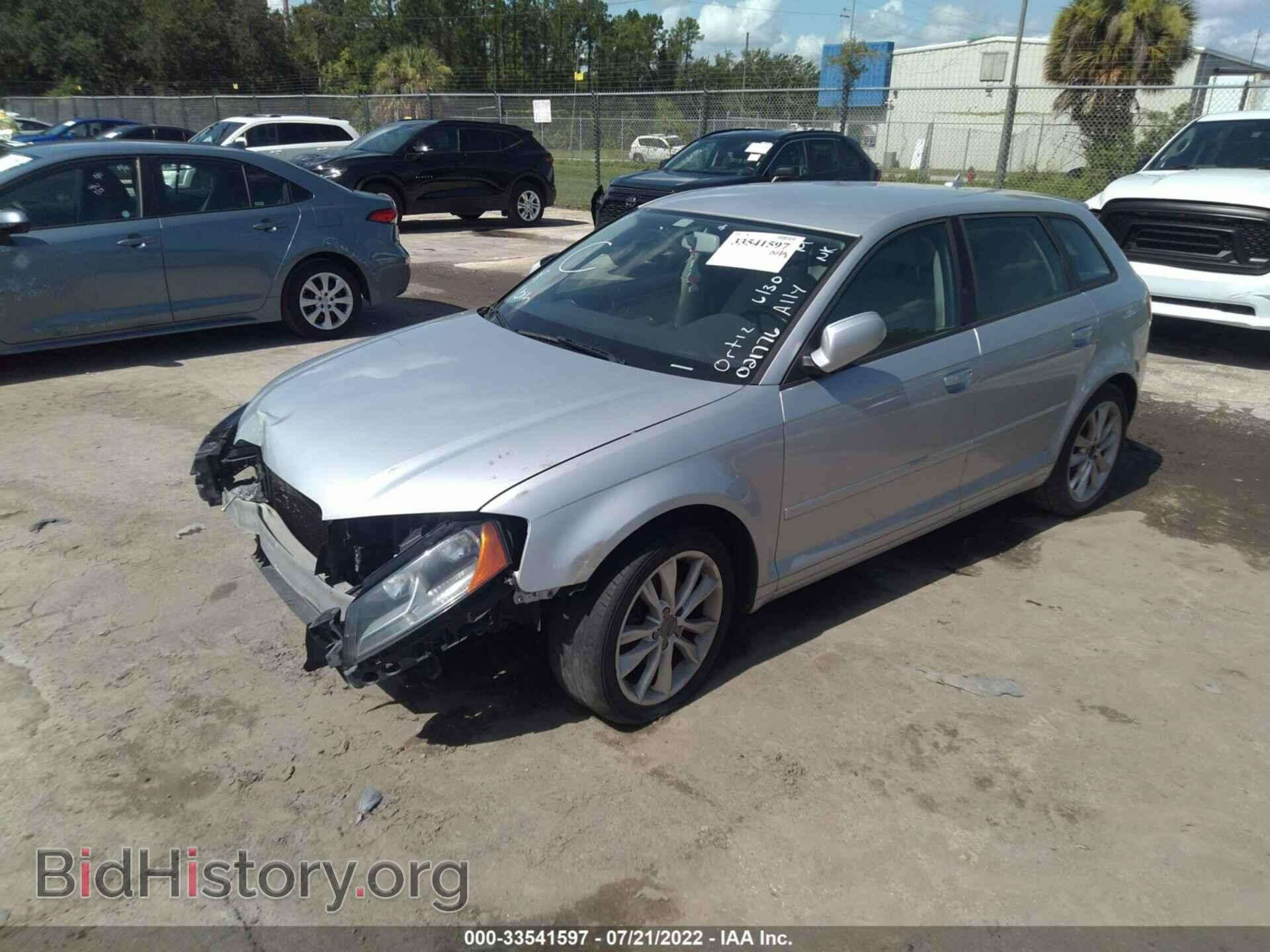 2012 AUDI A3 - VIN: WAUBJAFM8CA021776 - Фото 2