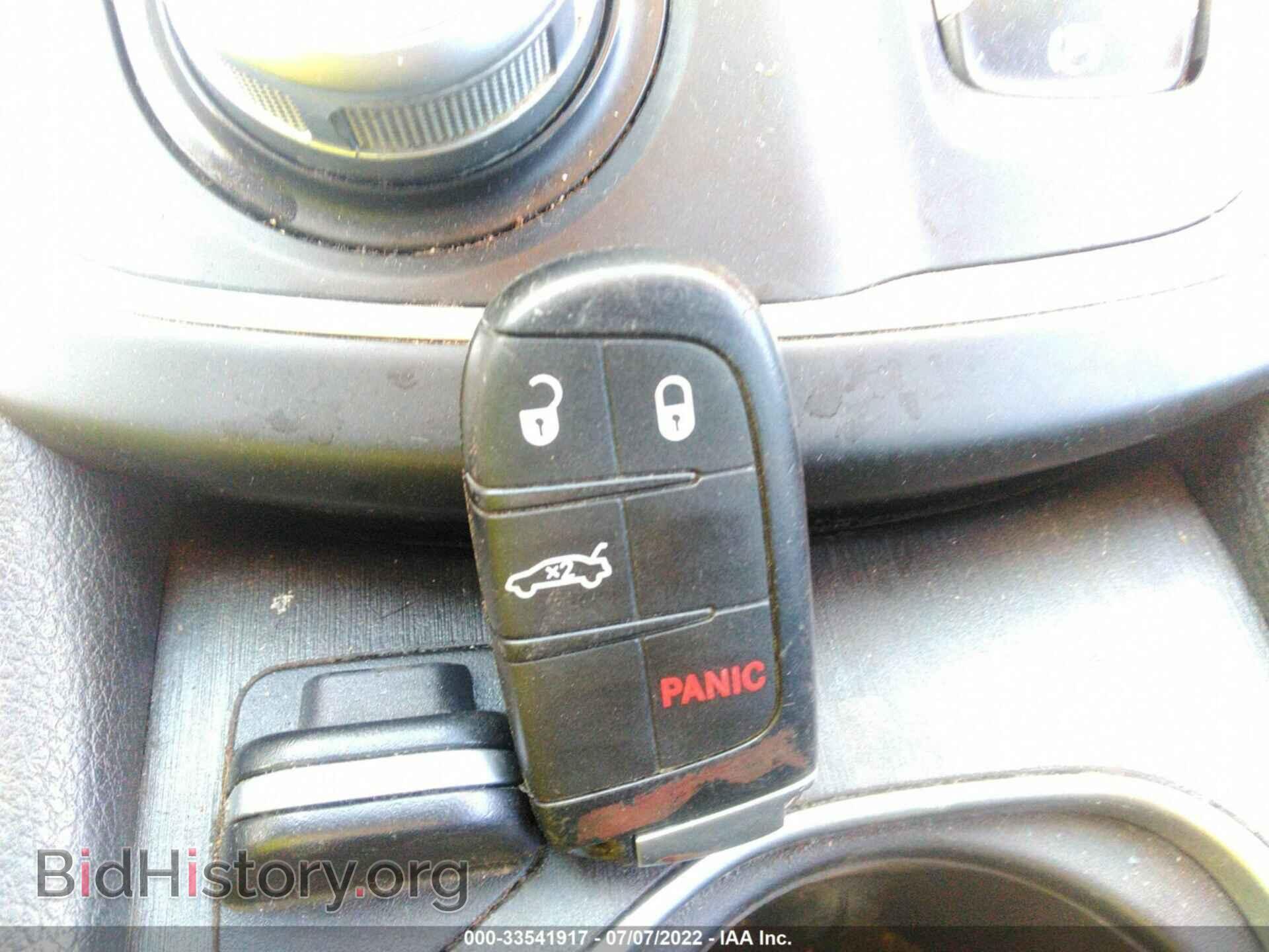 2015 CHRYSLER 200 - VIN: 1C3CCCAB1FN734734 - Фото 11