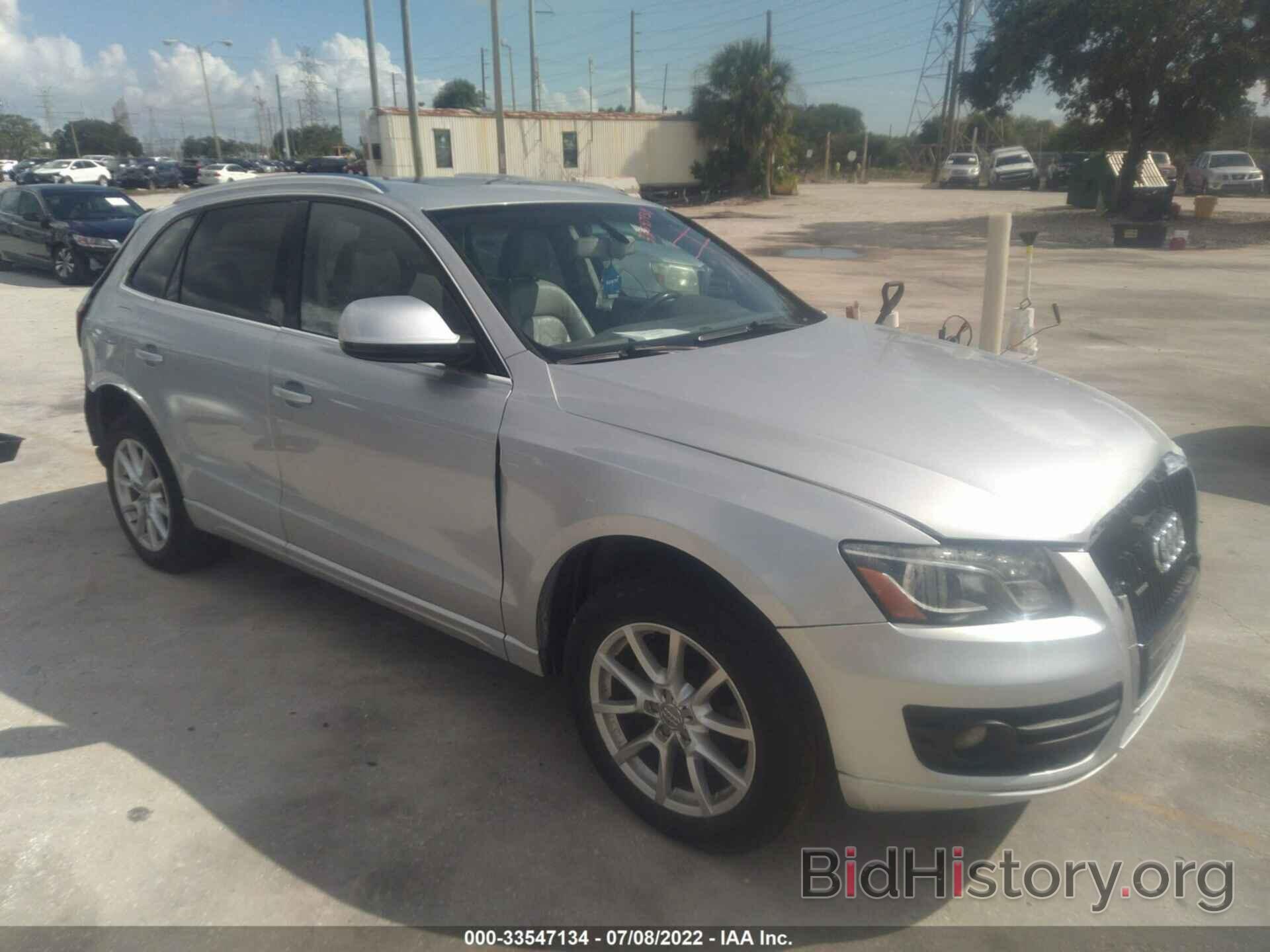 Photo WA1LKAFPXAA087820 - AUDI Q5 2010