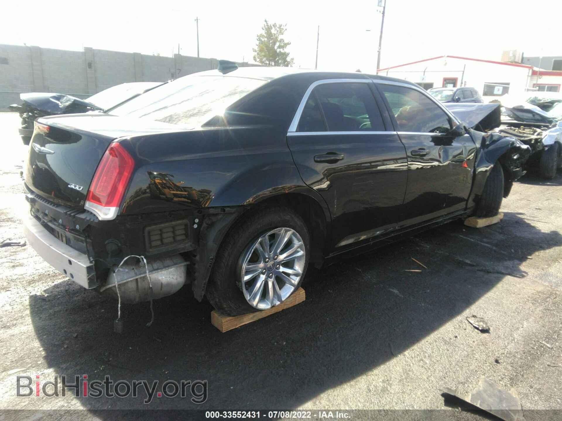 2017 CHRYSLER 300 - VIN: 2C3CCAAG9HH544904 - Фото 4