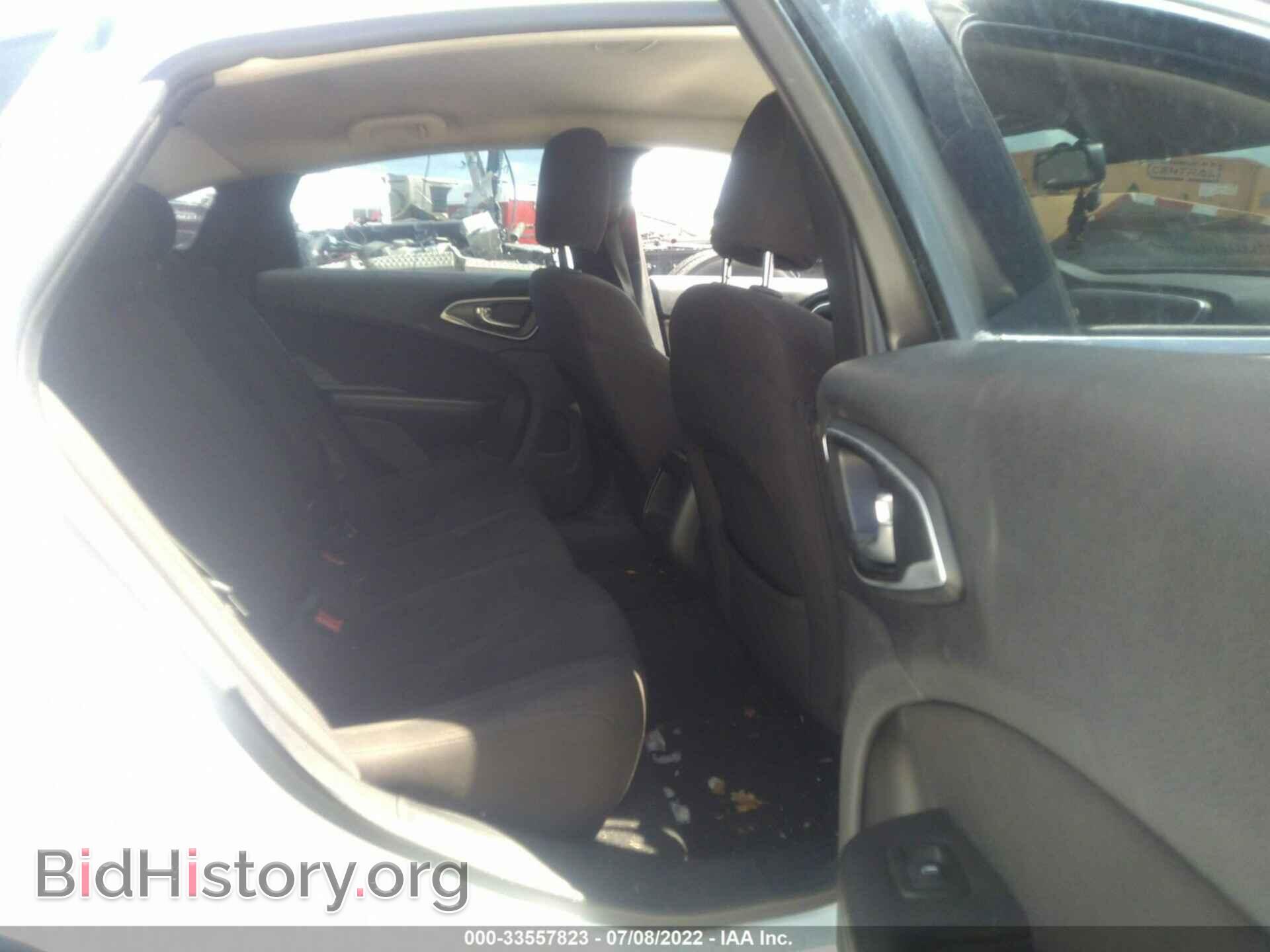2015 CHRYSLER 200 - VIN: 1C3CCCAB4FN578883 - Фото 8