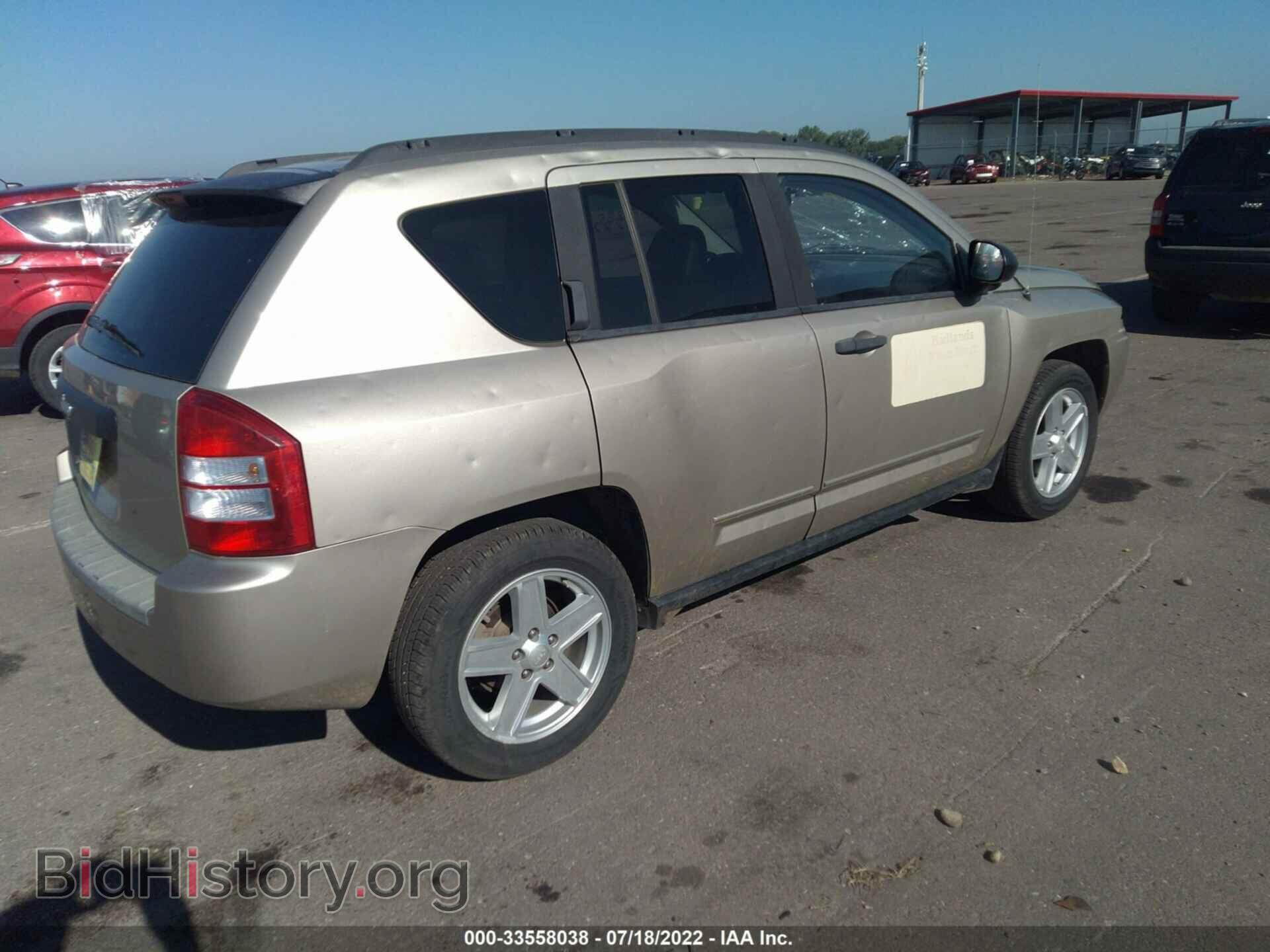2009 JEEP COMPASS - VIN: 1J4FF47B19D219427 - Фото 4