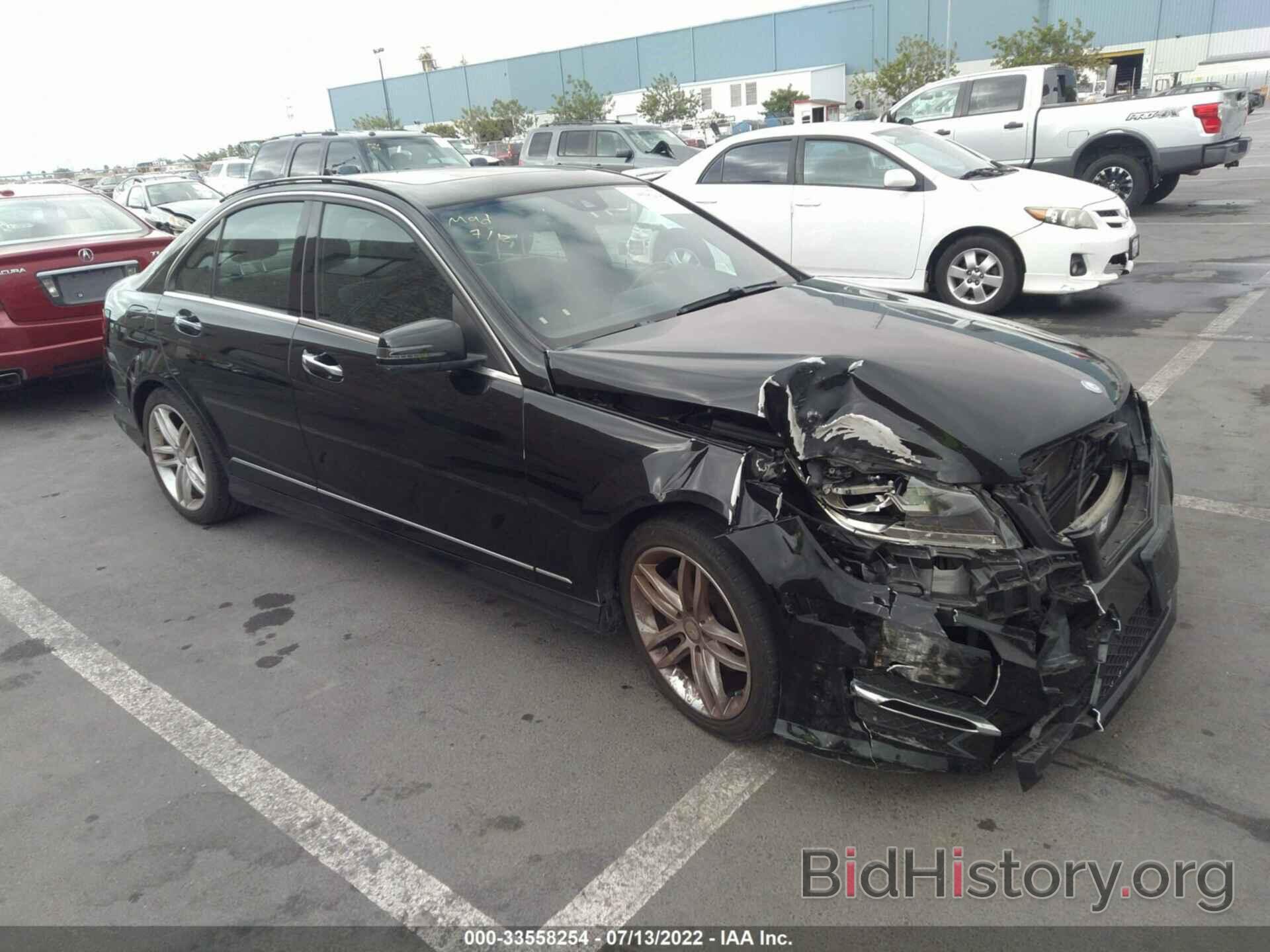 Photo WDDGF4HB1EA965211 - MERCEDES-BENZ C-CLASS 2014