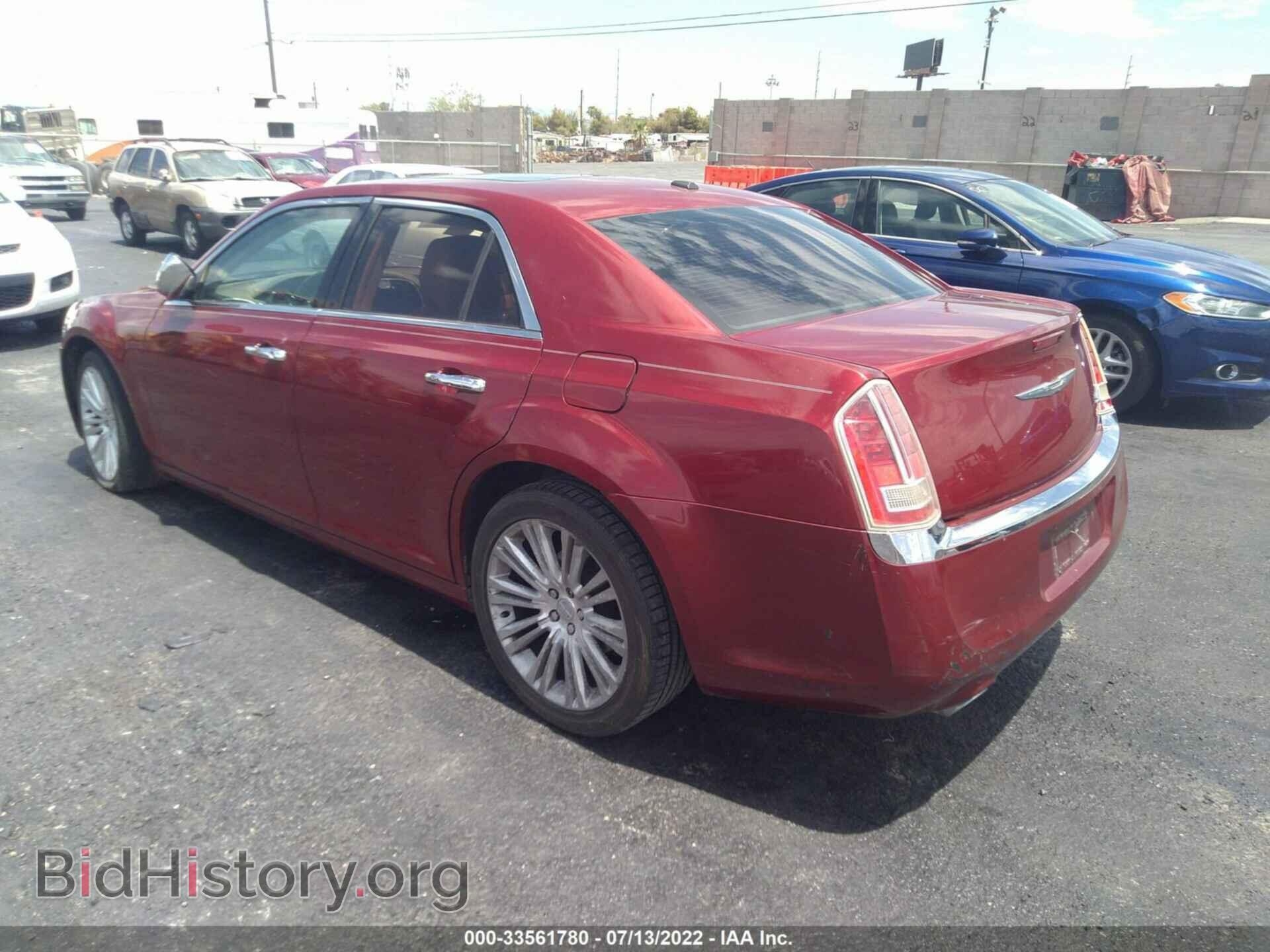 2011 CHRYSLER 300 - VIN: 2C3CA6CT2BH536812 - Фото 3