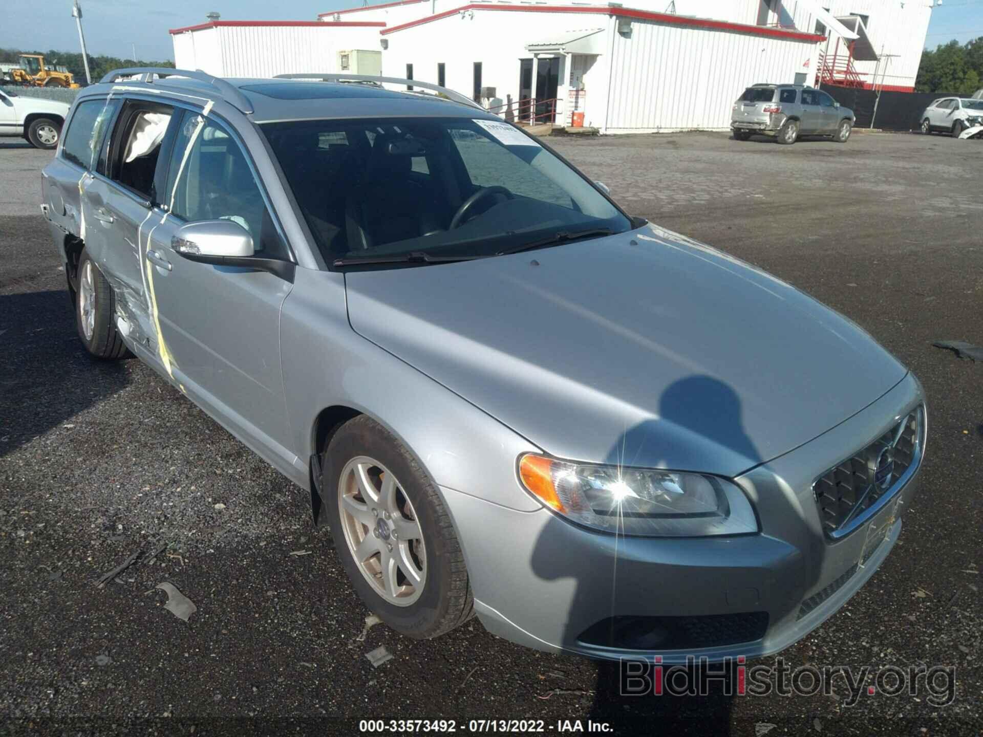 Photo YV1982BW9A1125422 - VOLVO V70 2010