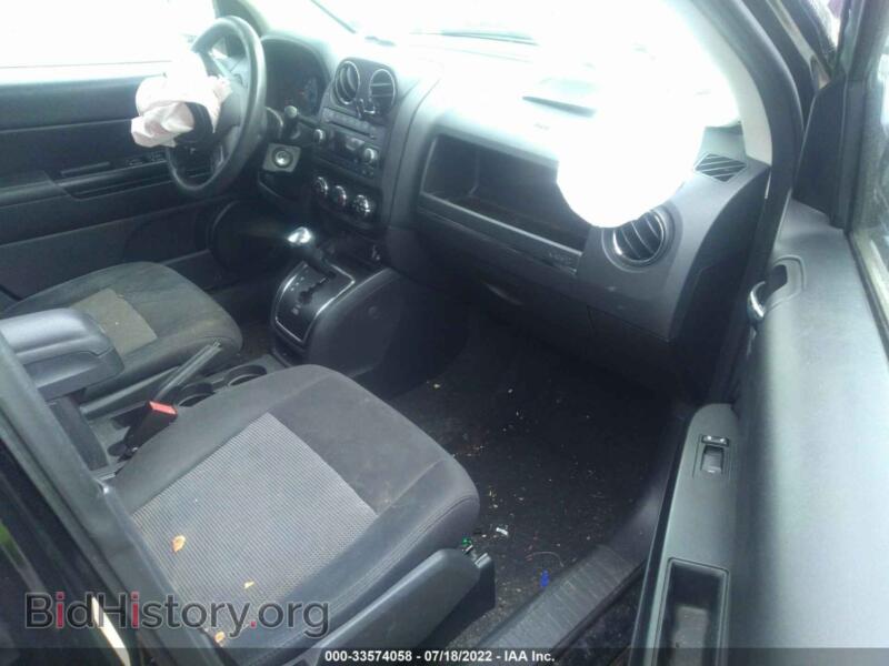2012 Jeep COMPASS (VIN 1C4NJCBA1CD601215) — photo 5 of 11