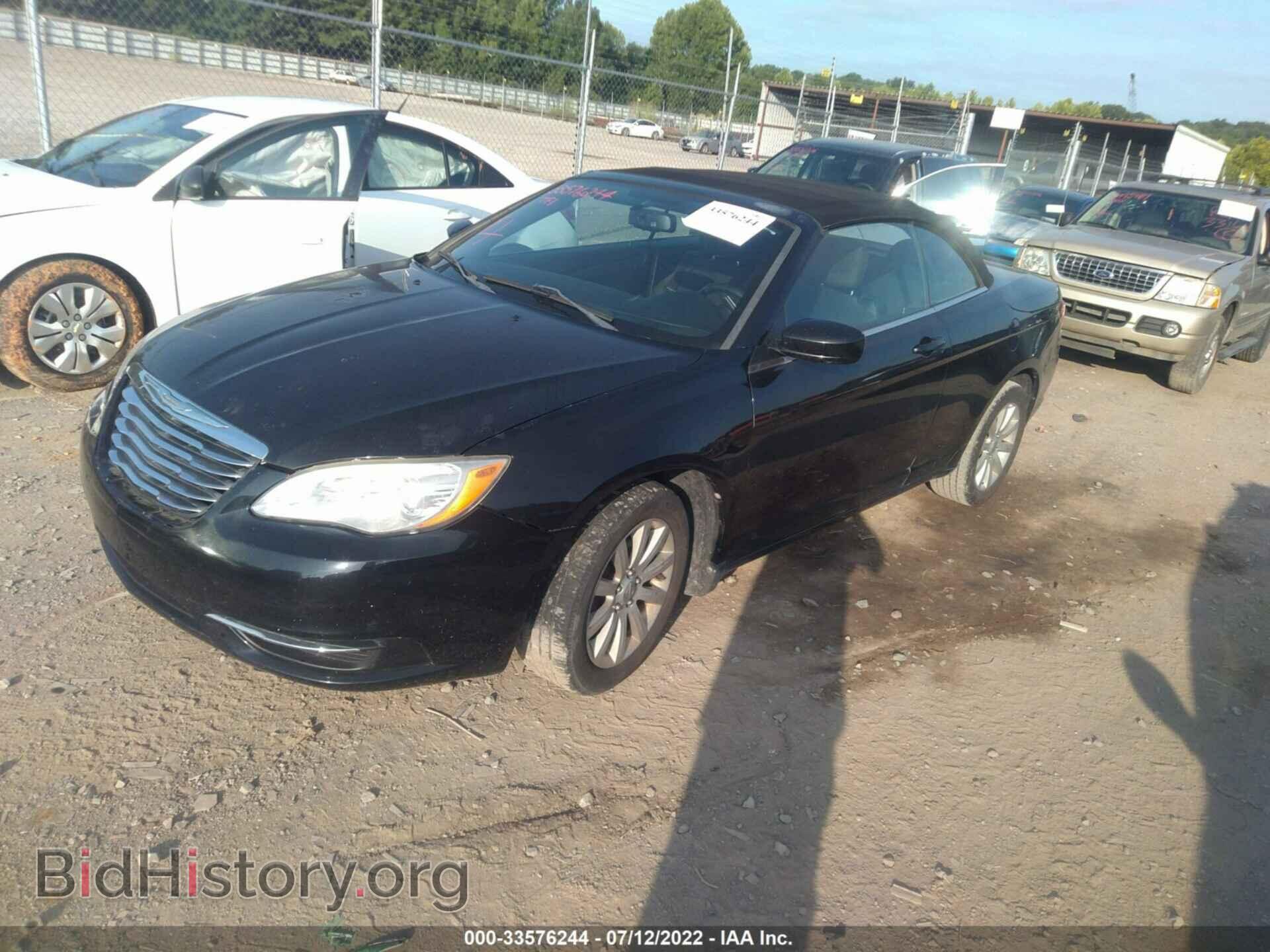 2011 CHRYSLER 200 - VIN: 1C3BC2EBXBN543162 - Фото 2