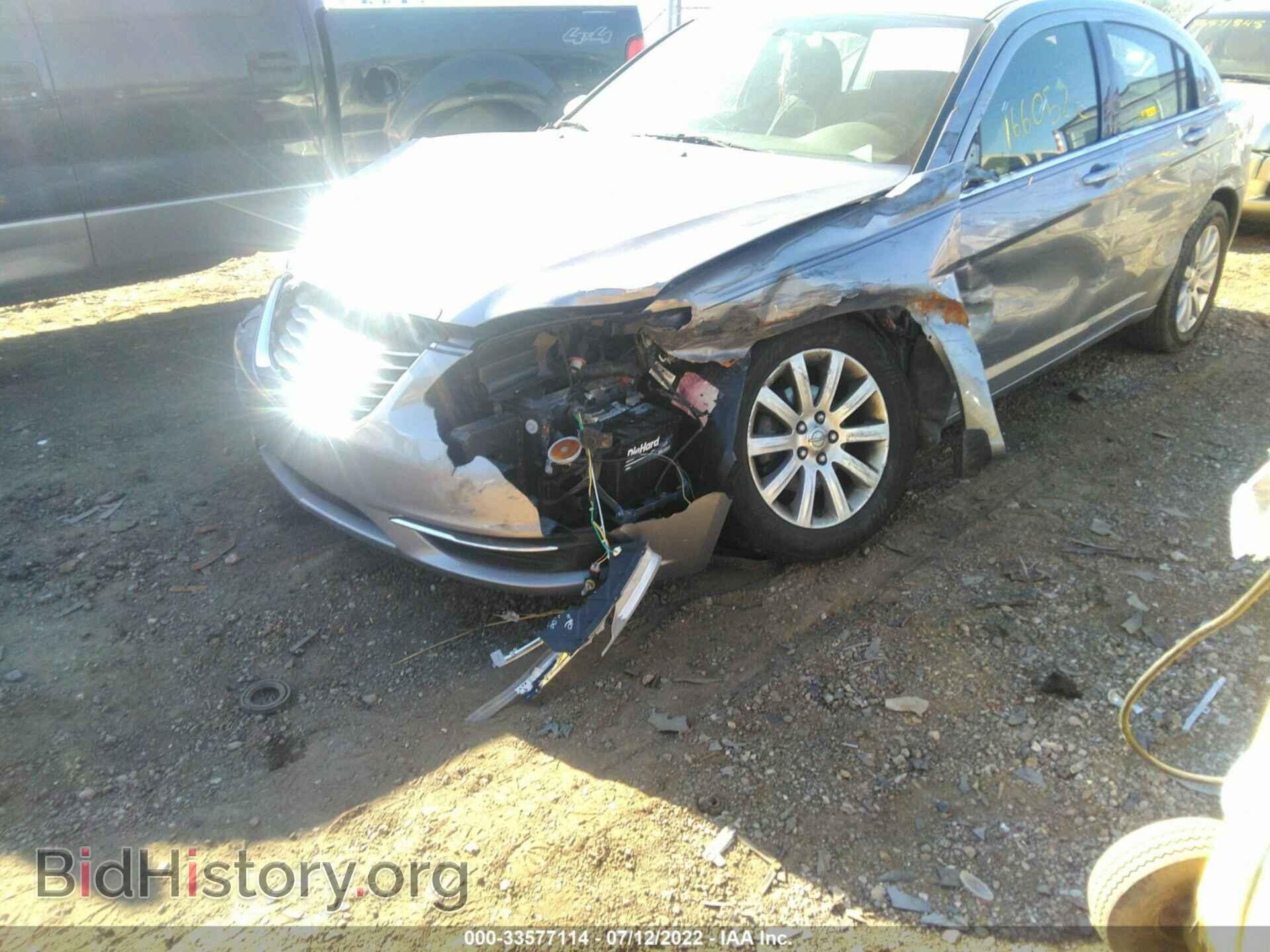2013 CHRYSLER 200 - VIN: 1C3CCBBG1DN559967 - Фото 2