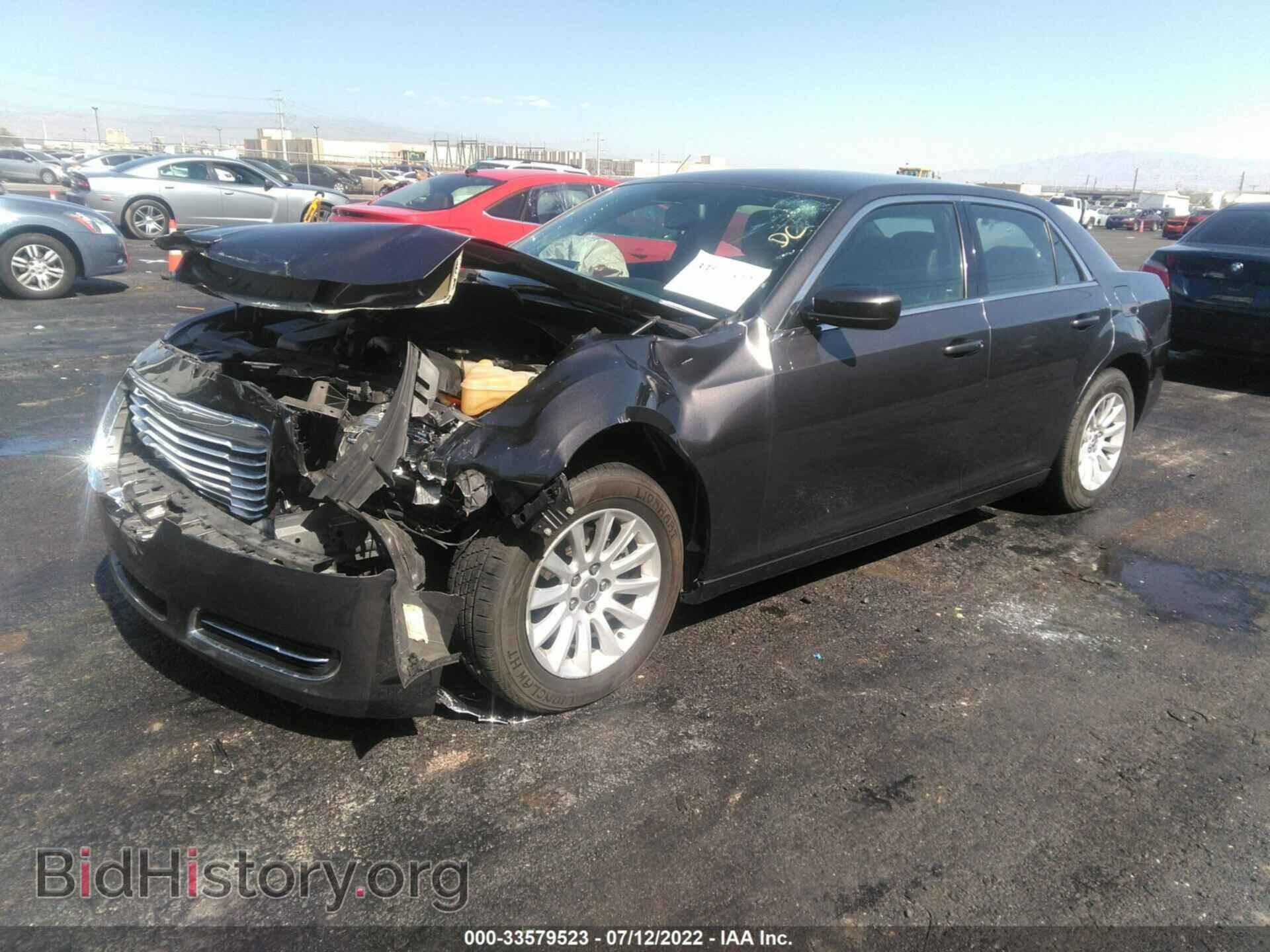 2014 CHRYSLER 300 - VIN: 2C3CCAAGXEH376735 - Фото 2