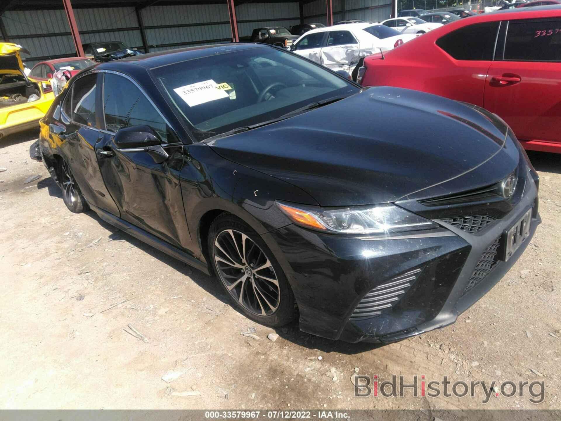 Photo 4T1B11HK2JU550579 - TOYOTA CAMRY 2018