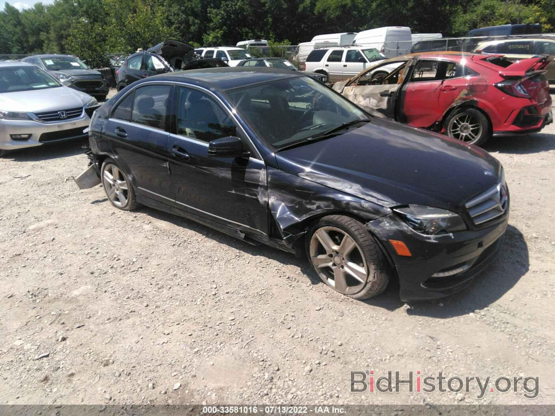 Photo WDDGF8BB7BR150010 - MERCEDES-BENZ C-CLASS 2011