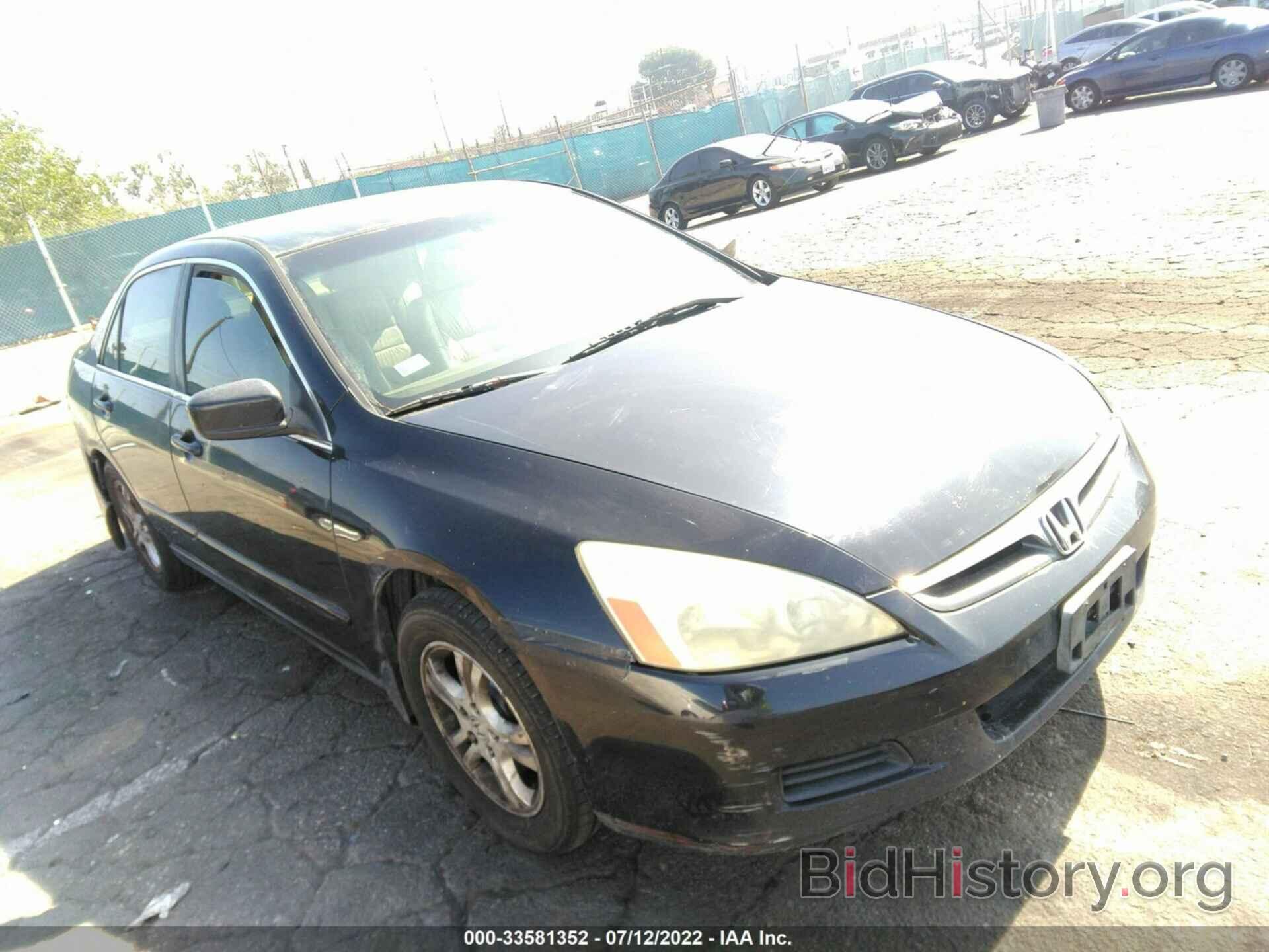 Photo 1HGCM56886A028483 - HONDA ACCORD SDN 2006