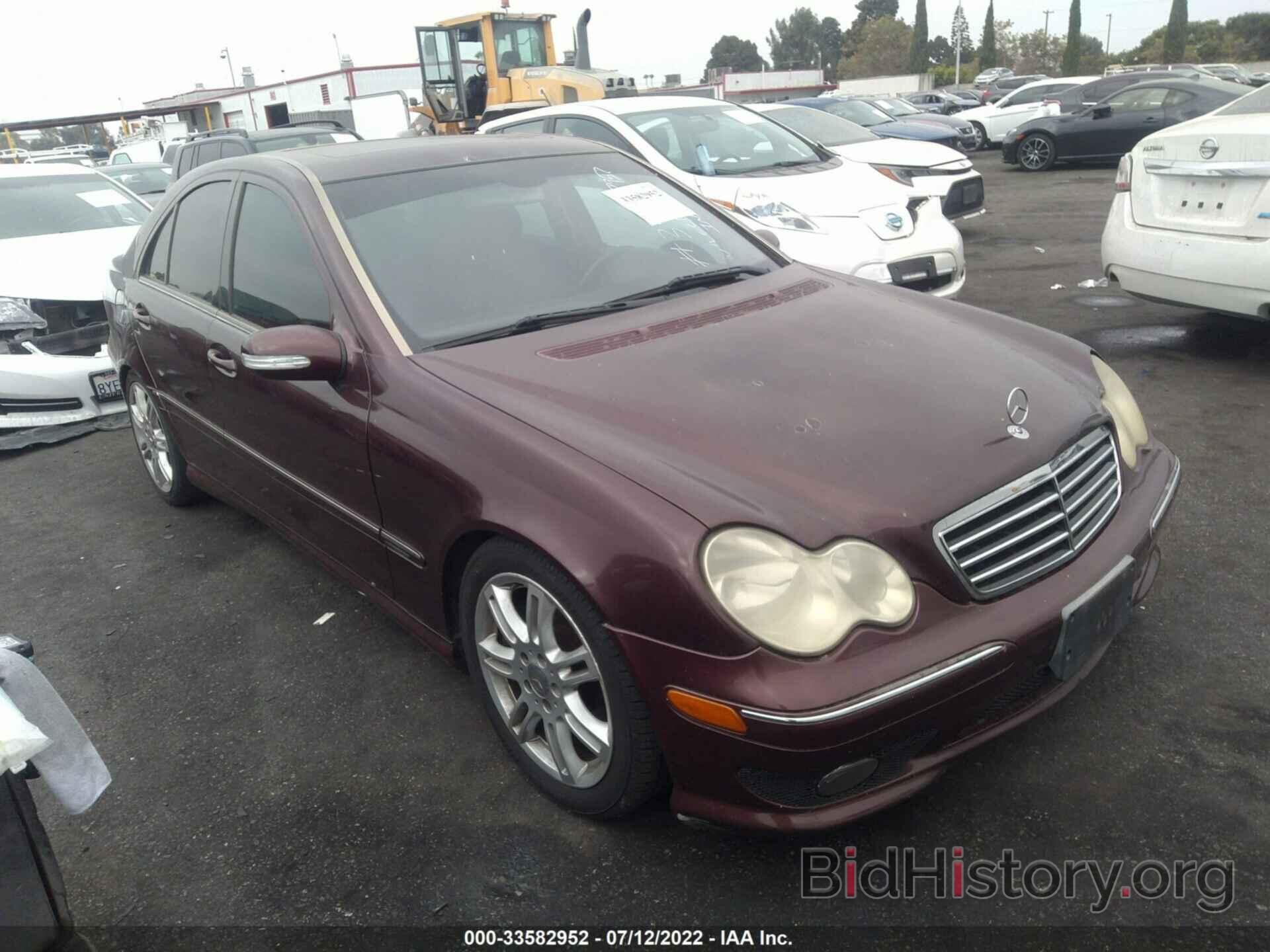 Photo WDBRF52H86A875267 - MERCEDES-BENZ C-CLASS 2006