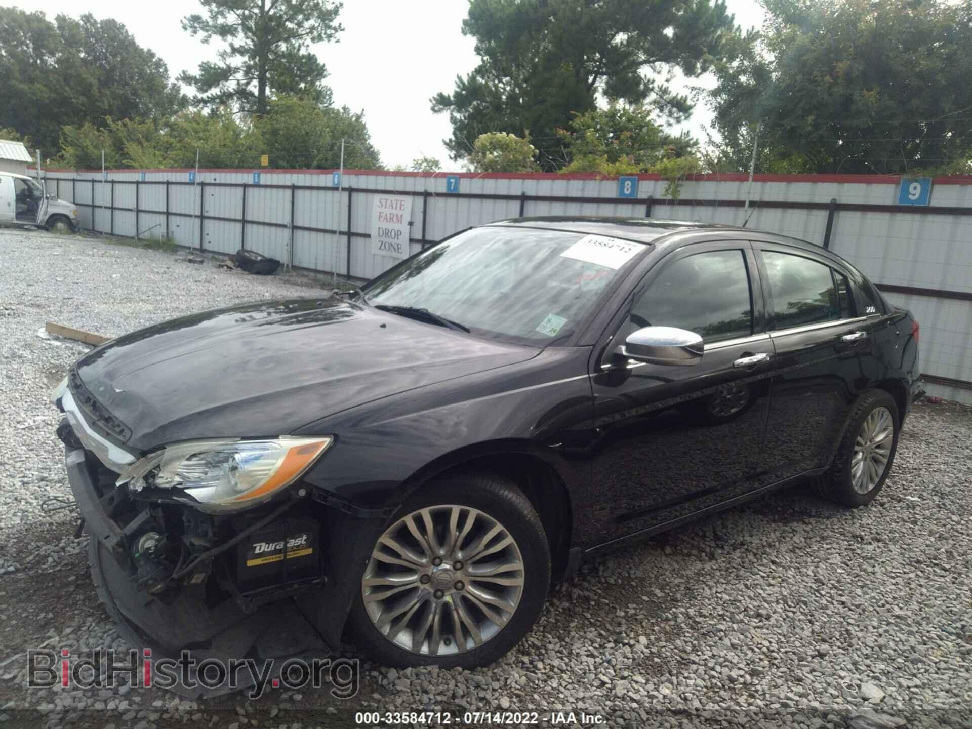 2011 CHRYSLER 200 - VIN: 1C3BC2FG3BN516363 - Фото 2
