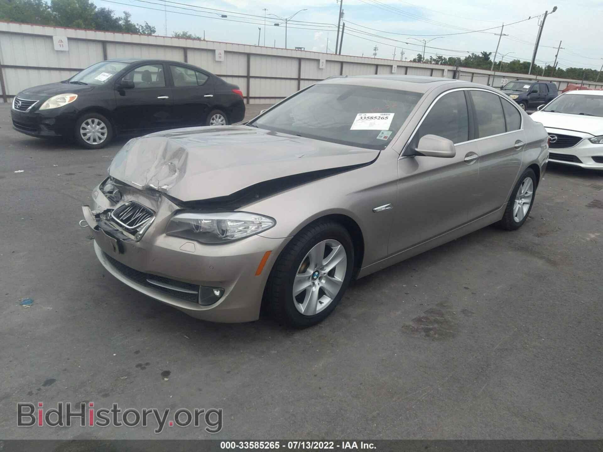 2011 BMW 5 SERIES - VIN: WBAFR1C56BC746884 - Фото 2