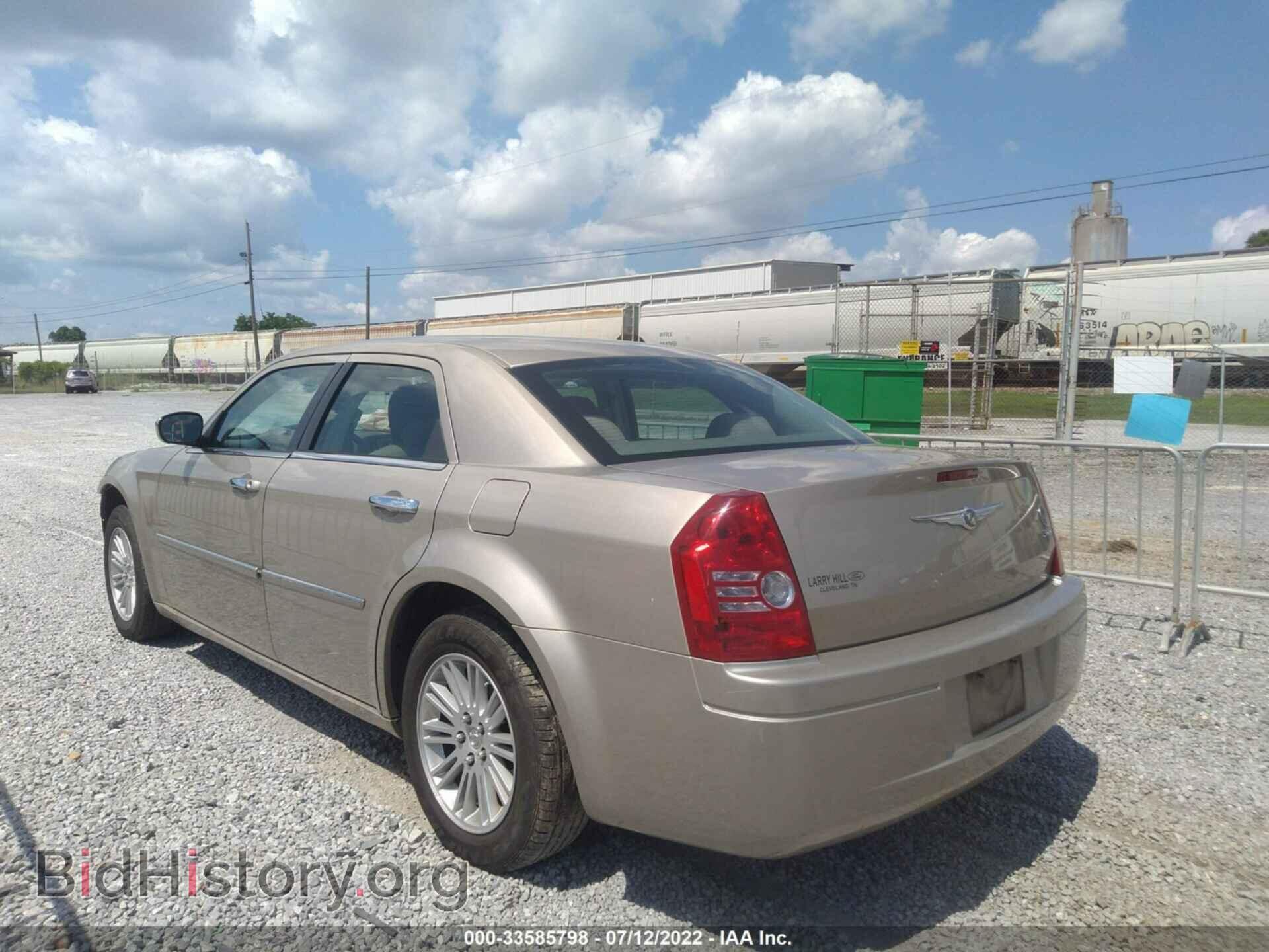 2009 CHRYSLER 300 - VIN: 2C3KA43D29H547523 - Фото 3