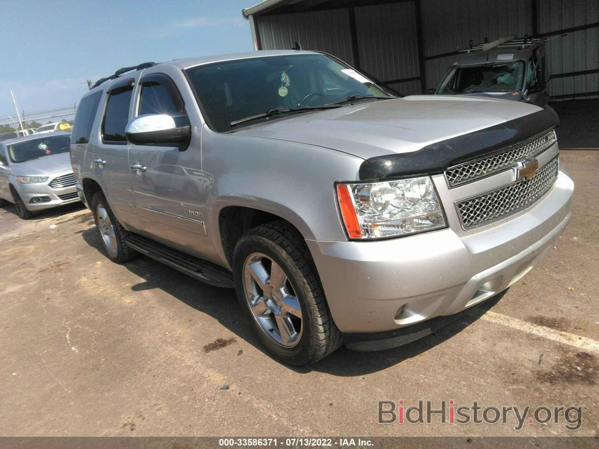 Фотография 1GNSCCE02BR178363 - CHEVROLET TAHOE 2011