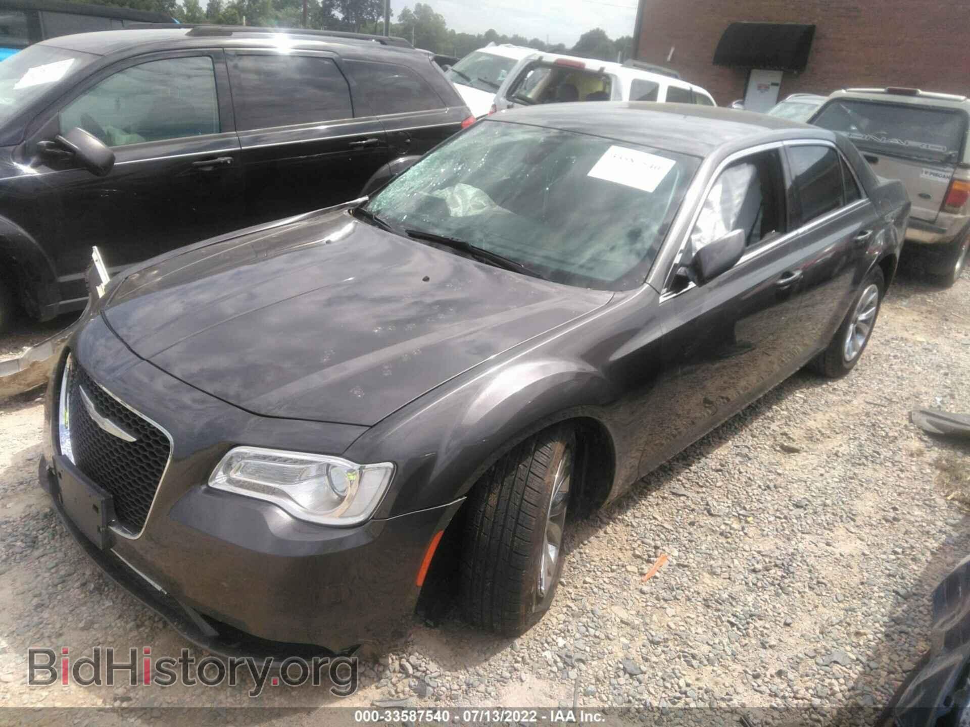 2016 CHRYSLER 300 - VIN: 2C3CCAAG9GH260655 - Фото 2