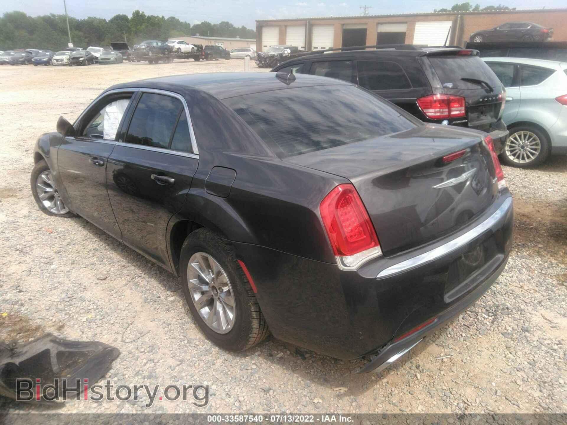 2016 CHRYSLER 300 - VIN: 2C3CCAAG9GH260655 - Фото 3