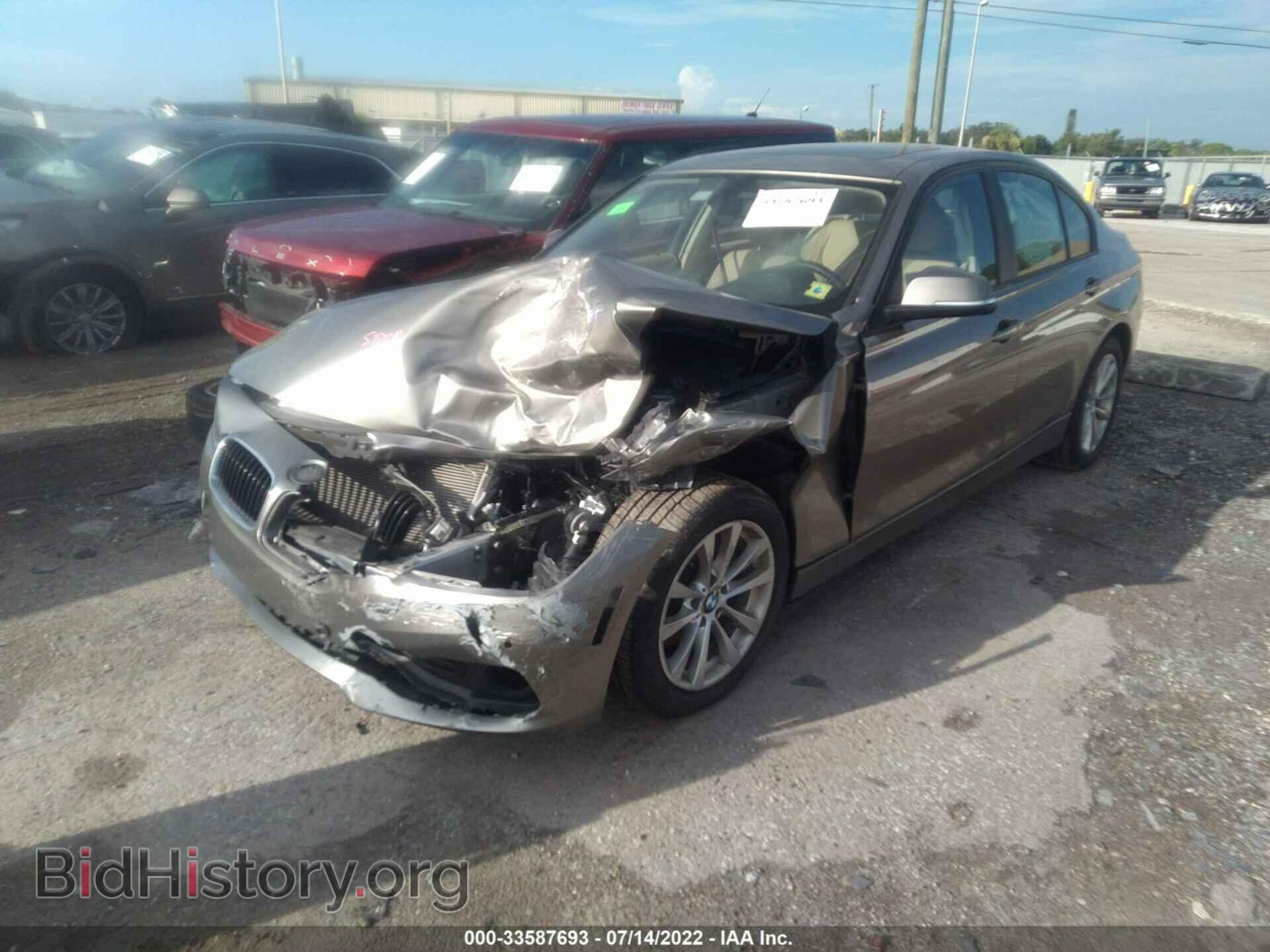 2016 BMW 3 SERIES - VIN: WBA8E5G55GNU19300 - Фото 2
