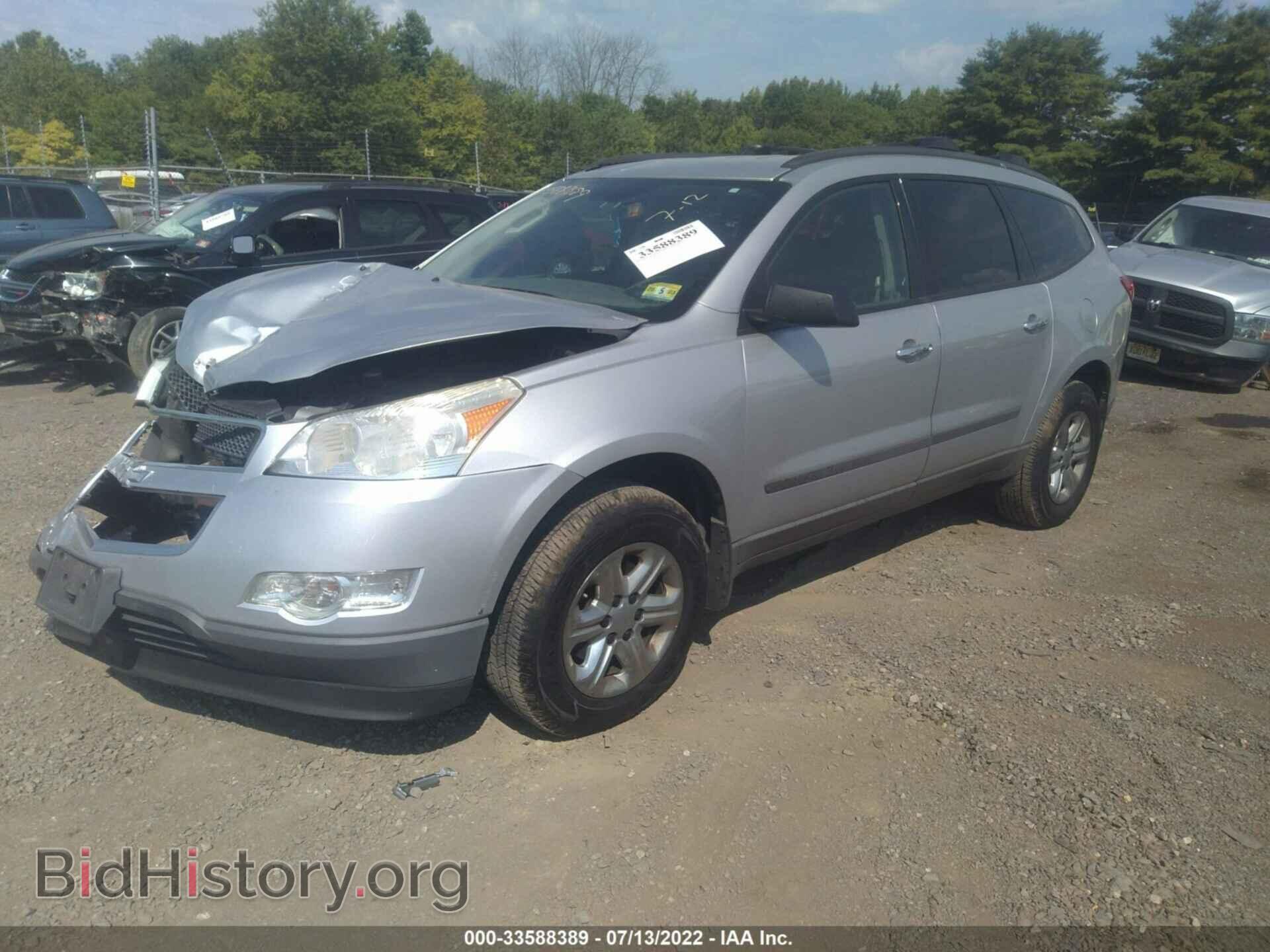 2012 CHEVROLET TRAVERSE - VIN: 1GNKRFED7CJ408465 - Фото 2